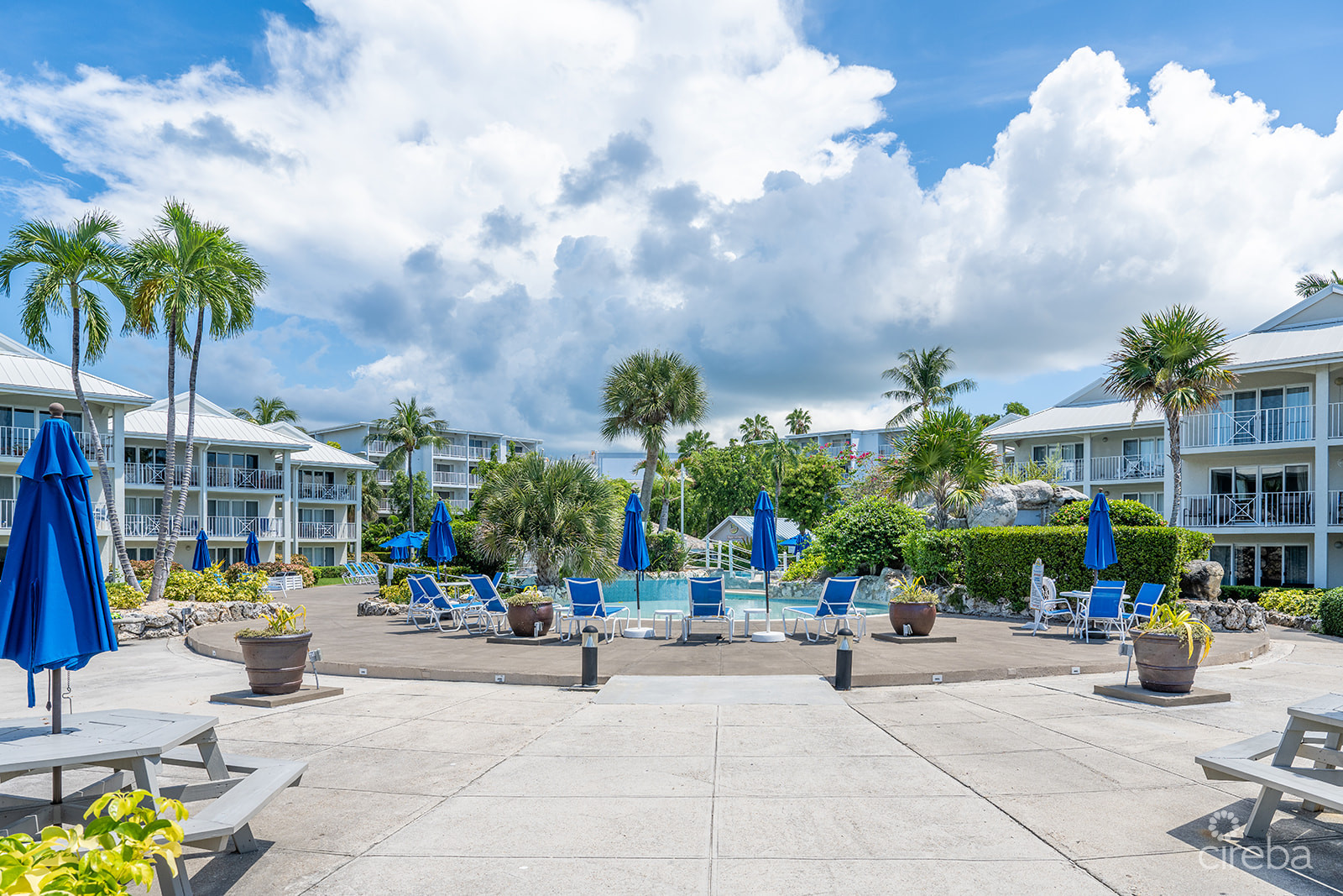 SUNSET COVE  - PENTHOUSE - CORNER UNIT