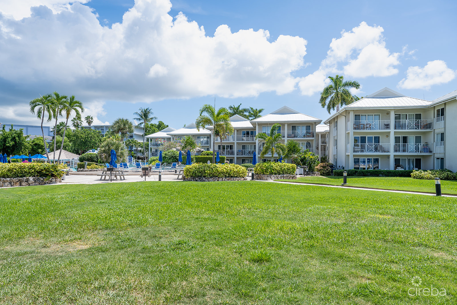 SUNSET COVE  - PENTHOUSE - CORNER UNIT