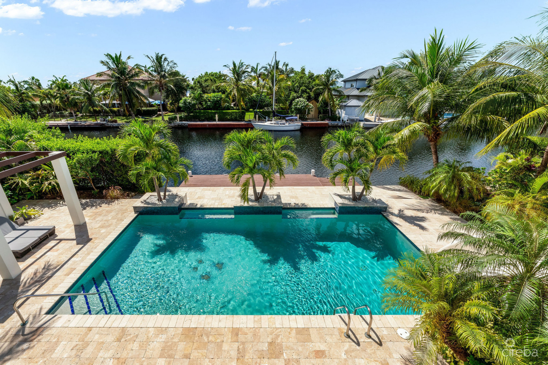 HOYA QUAY 35, CRYSTAL HARBOUR