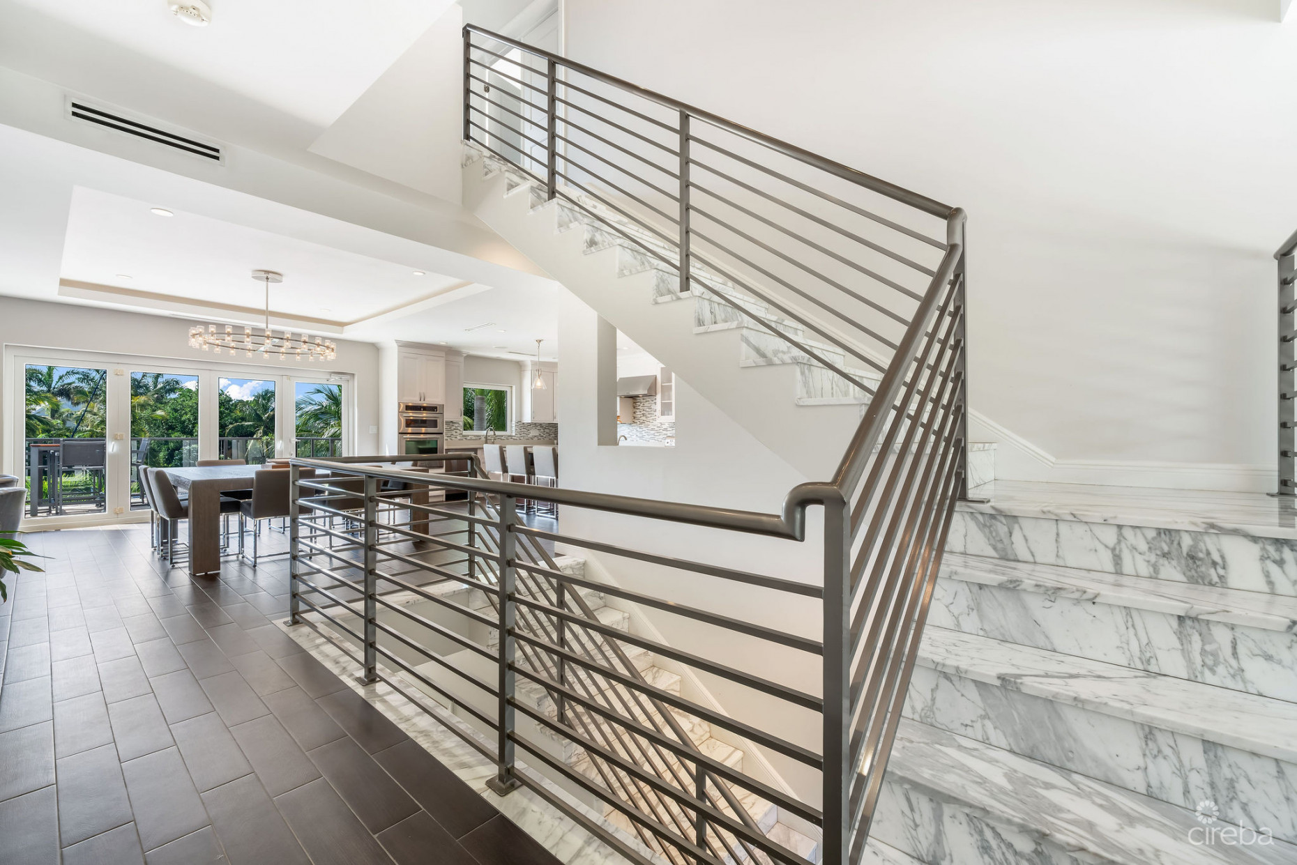 HOYA QUAY 35, CRYSTAL HARBOUR