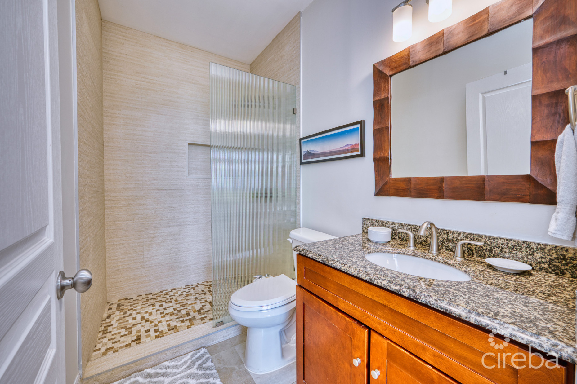 OCEANFRONT CORNER UNIT- HARBOUR POINT VILLA #5