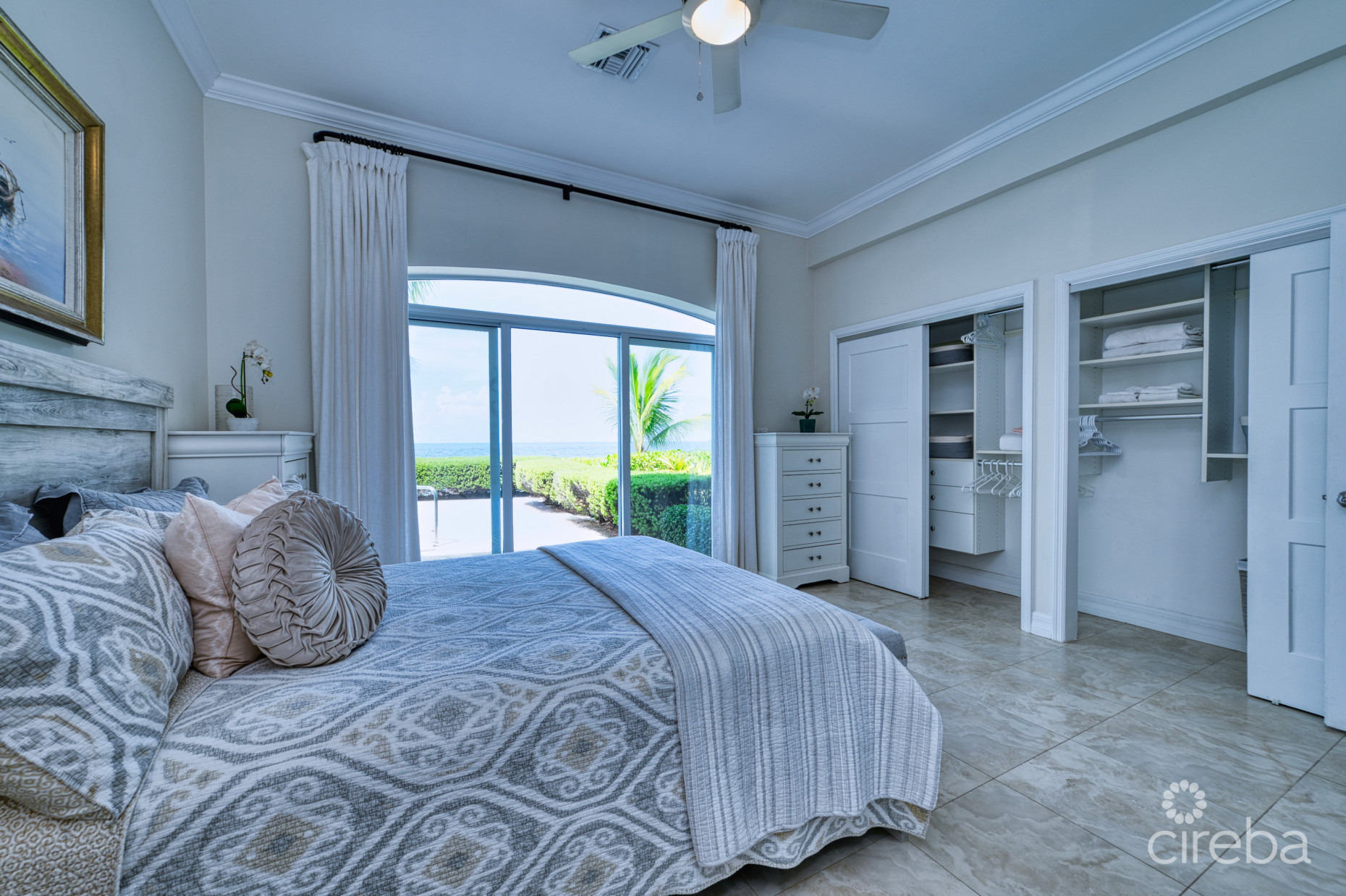 OCEANFRONT CORNER UNIT- HARBOUR POINT VILLA #5