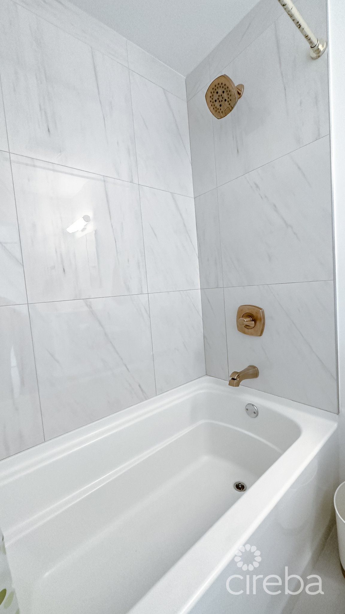 1BED CONDO WEST BAY SIENA GARDENS