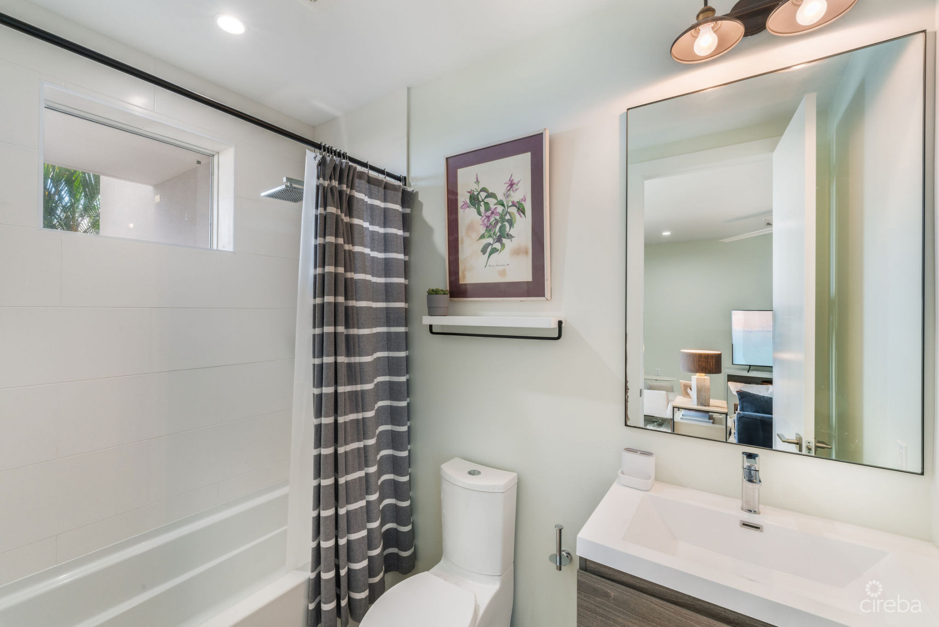 OCEAN CREST 14, OCEANFRONT TOWNHOME WITH STUDIO