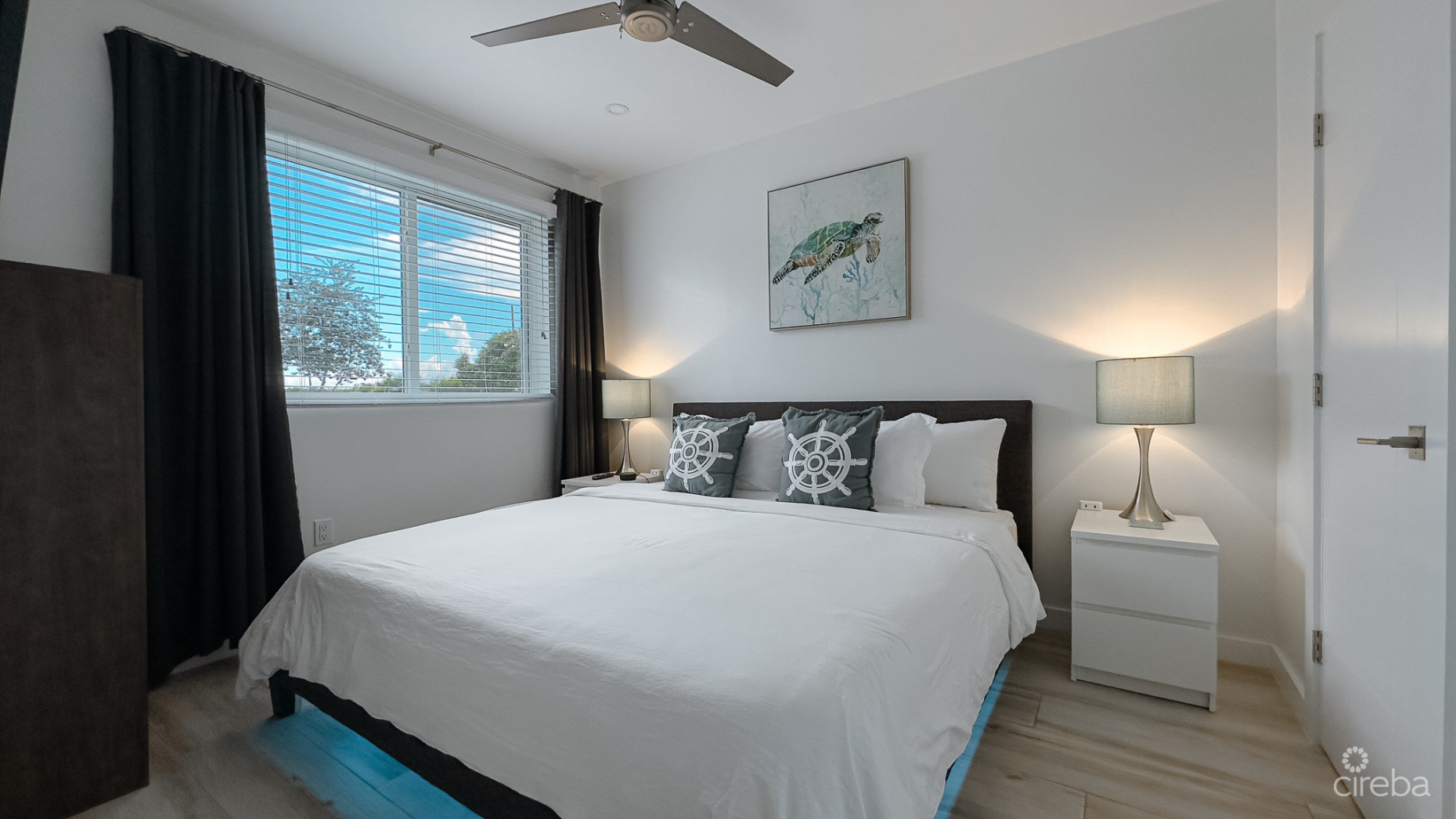 1 BED CONDO DOWNTOWN REACH