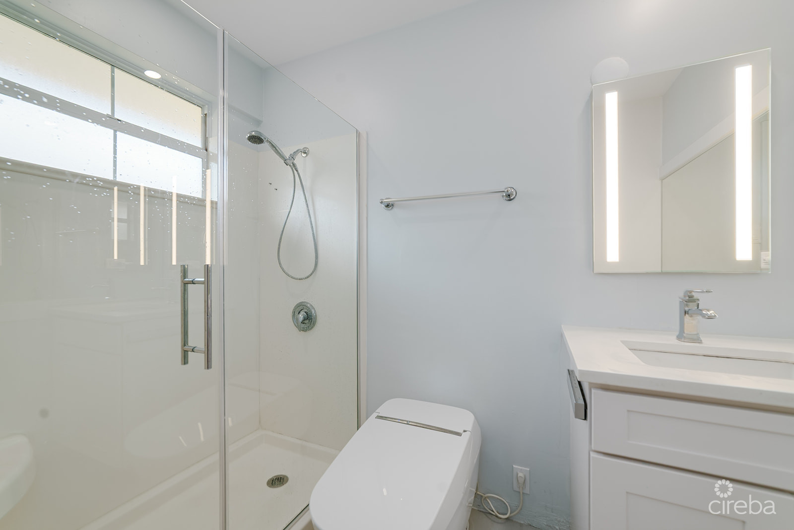 OCEAN CLUB 2BED/2.5BATH CONDO