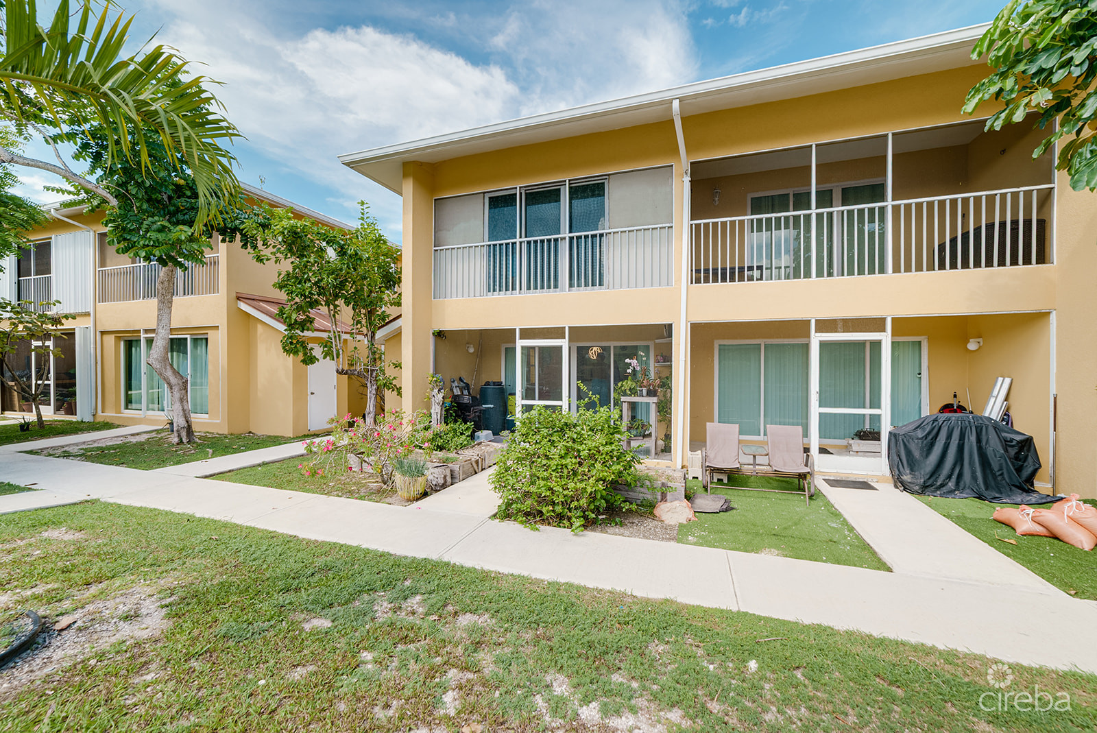 OCEAN CLUB 2BED/2.5BATH CONDO