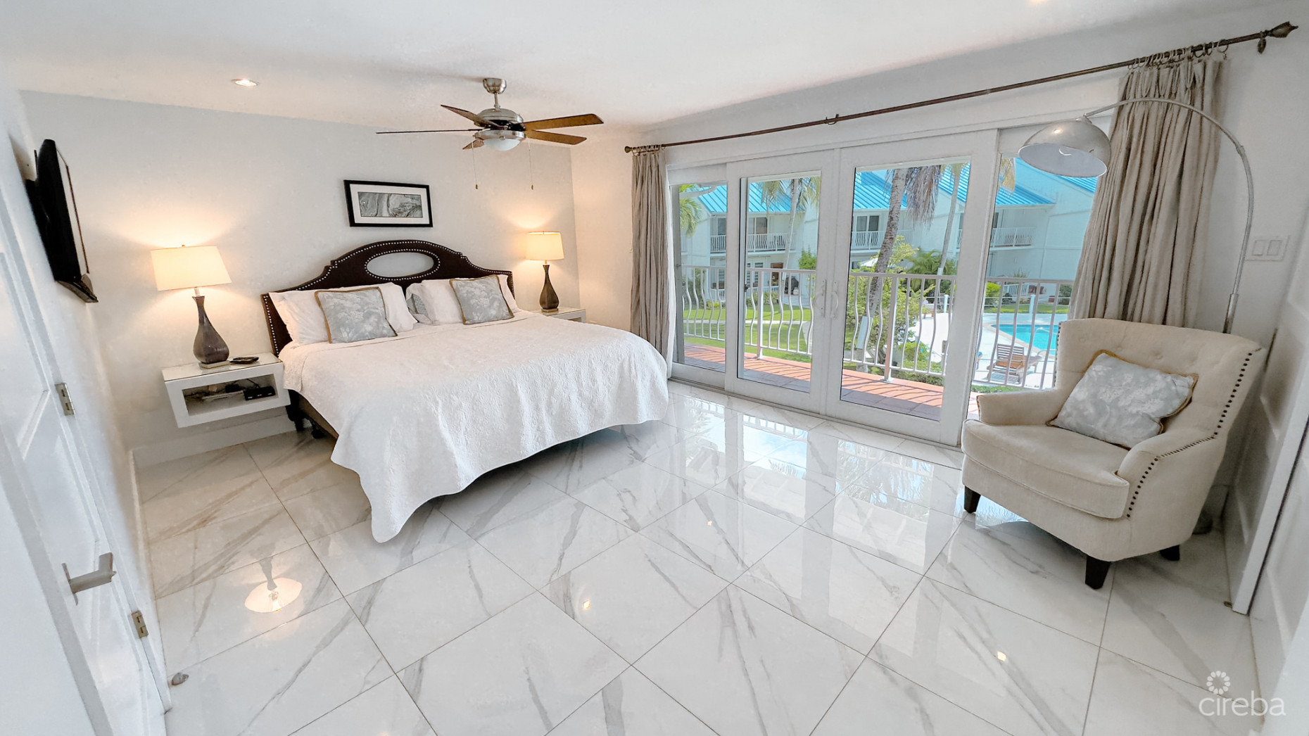 3 BED OCEAN VIEW - BY THE SEA