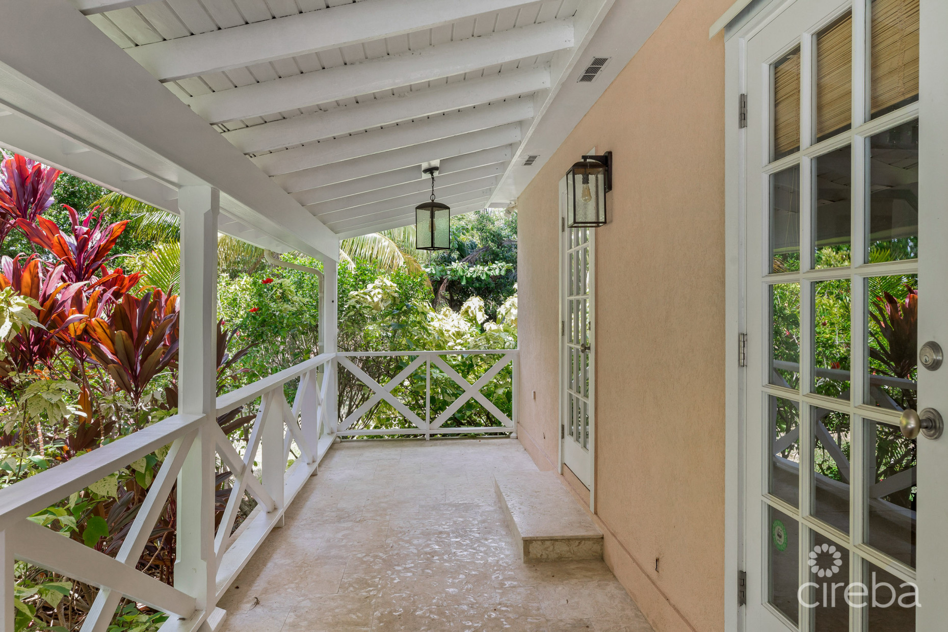 WEBSTER'S DRIVE 69, SOUTH SOUND HOME