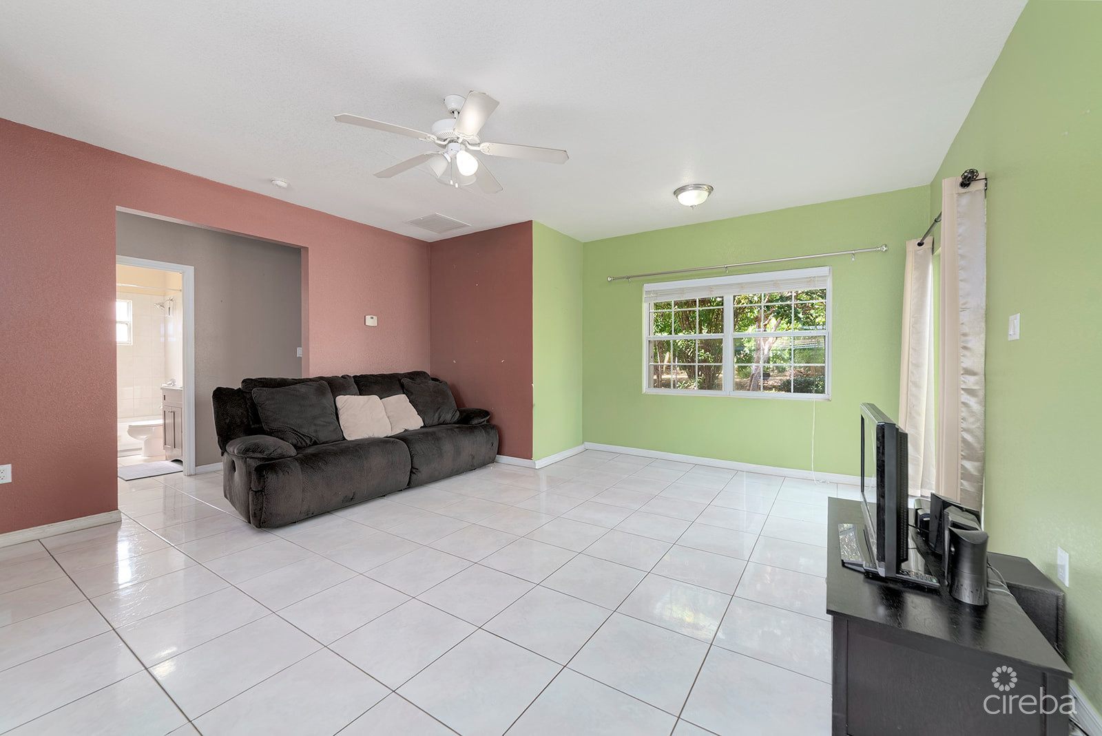 2 BED 2 BATH SINGLE FAMILY HOME - NORTHWARD