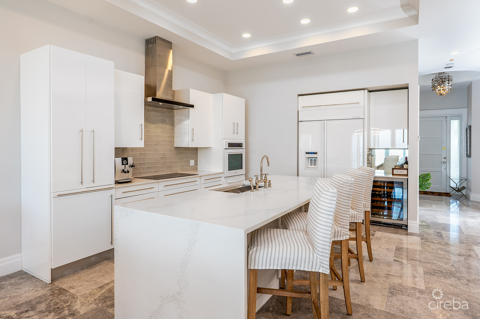 THE PINNACLE VILLA 30 & GARAGE