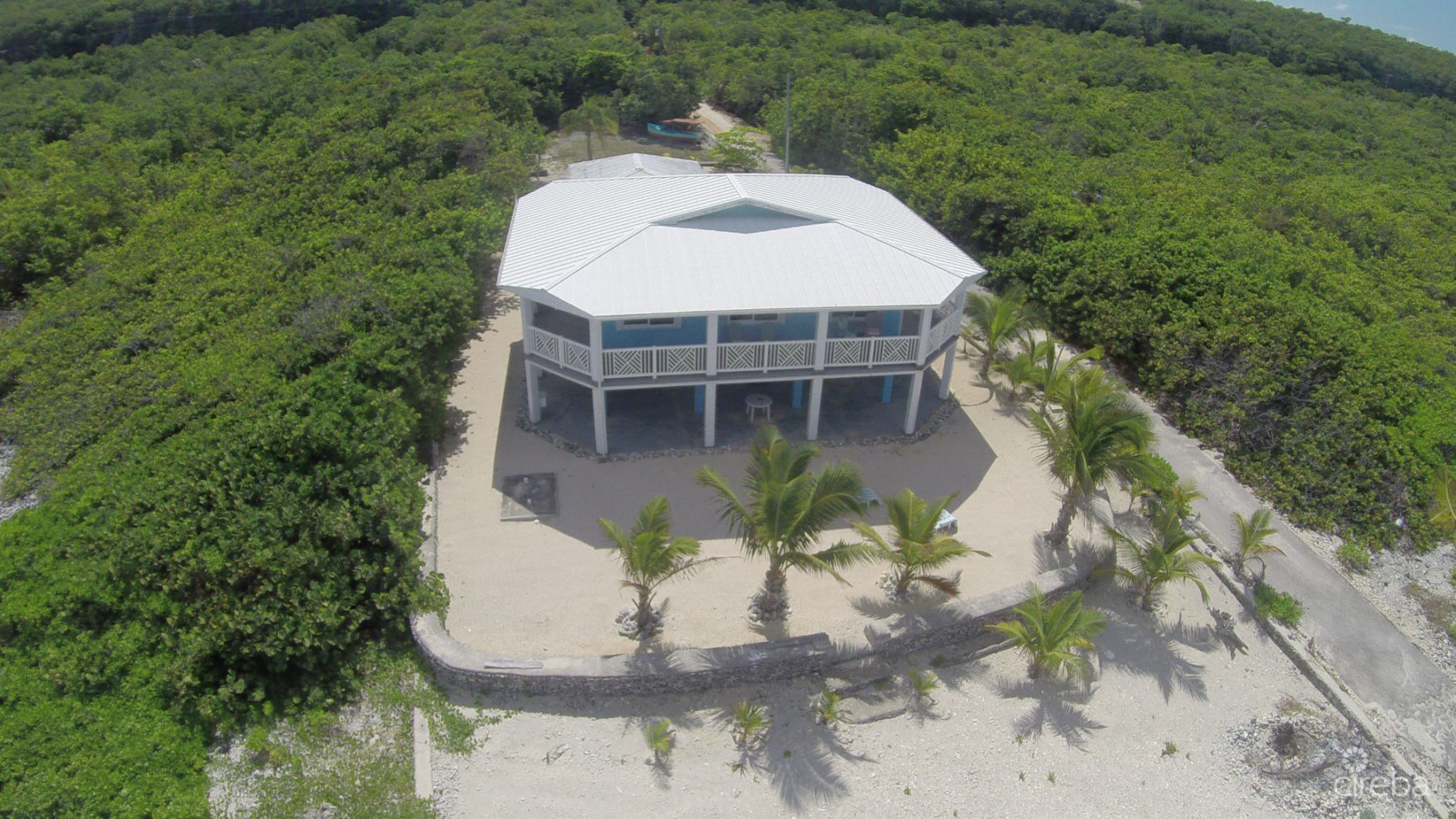 CAYMAN BRAC OCEAN FRONT HOME