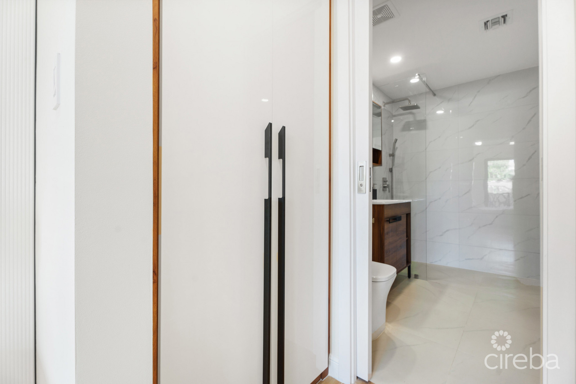 ARZA 1 BED/1 BATH COMPLETE TURN-KEY UNIT