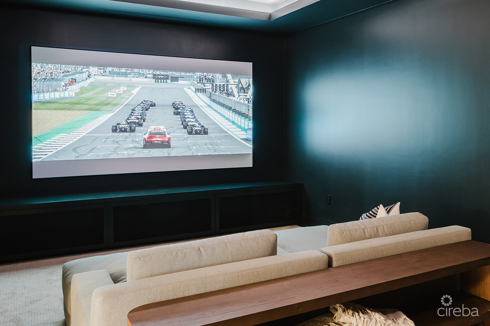 THE ORCHARD AT SALT CREEK | 32 CREEKSIDE COURT | A SALT CREEK ESTATE