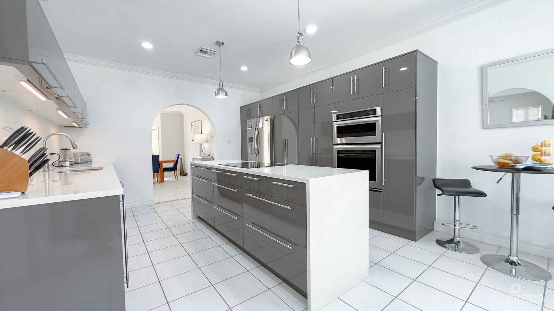 GOVERNORS HARBOUR CANAL FRONT FAMILY HOME