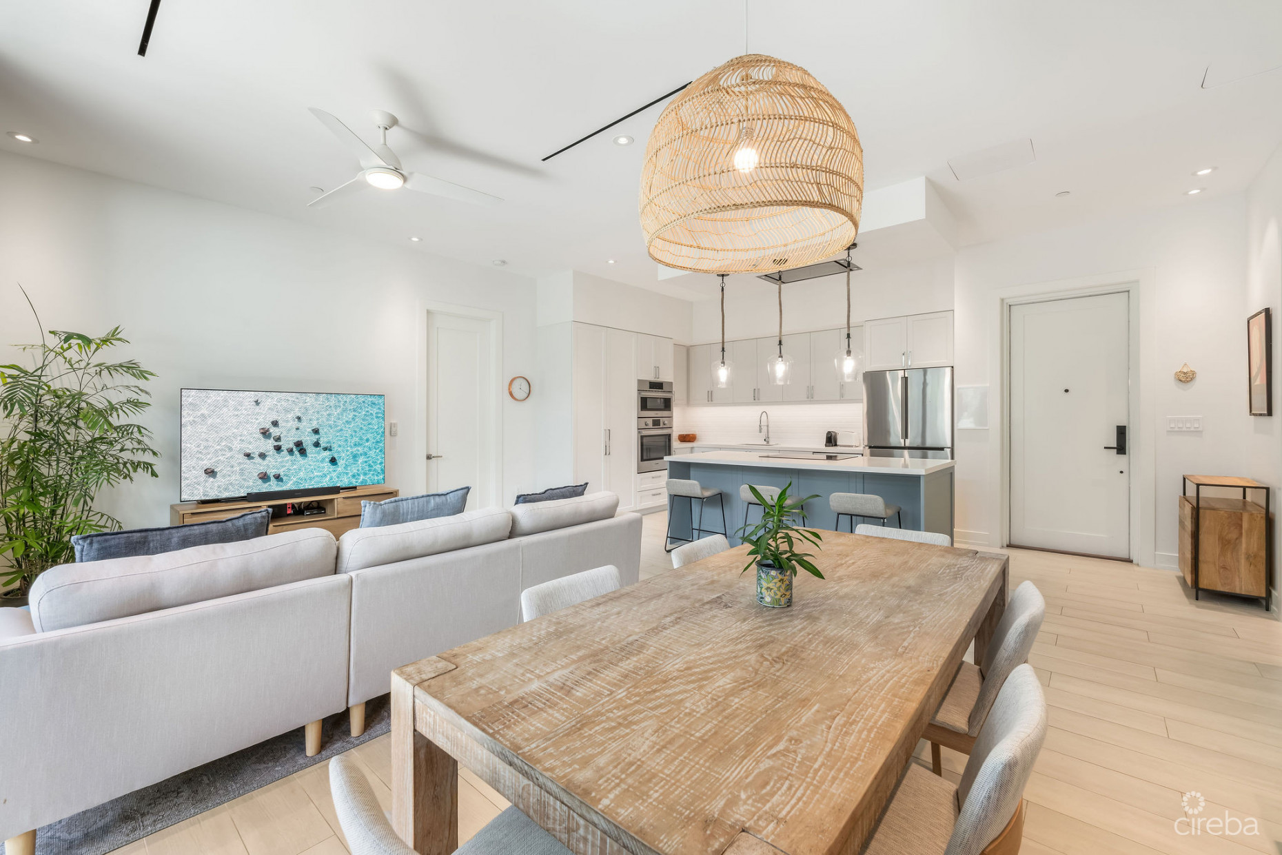 OLEA 414 - PRIVATE GARDEN 2-BED RESIDENCE