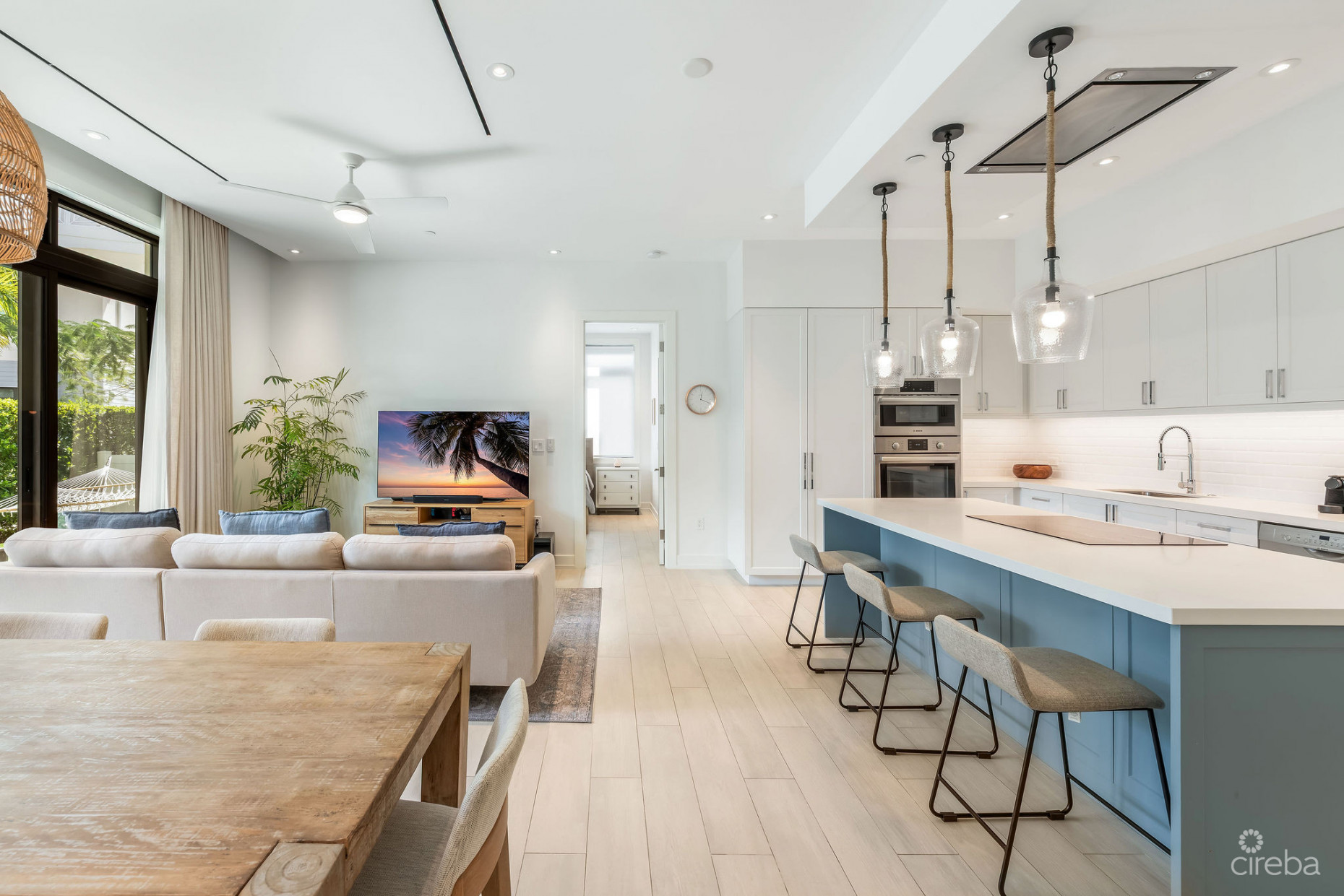 OLEA 414 - PRIVATE GARDEN 2-BED RESIDENCE