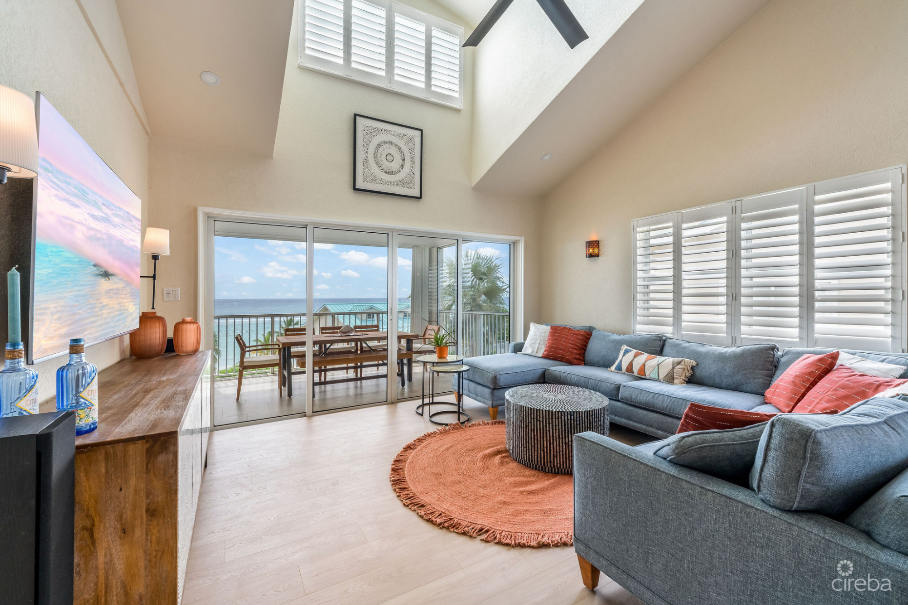 SUPERB VALUE AND VIEWS ON SPOTTS BEACH - 15 CORAL BAY VILLAGE