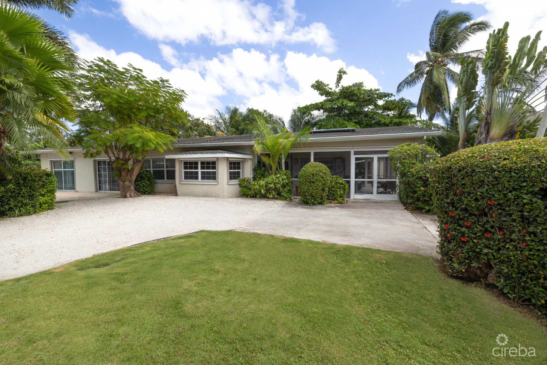 BIRCH AVE SPOTTS SINGLE FAMILY HOME W/POOL