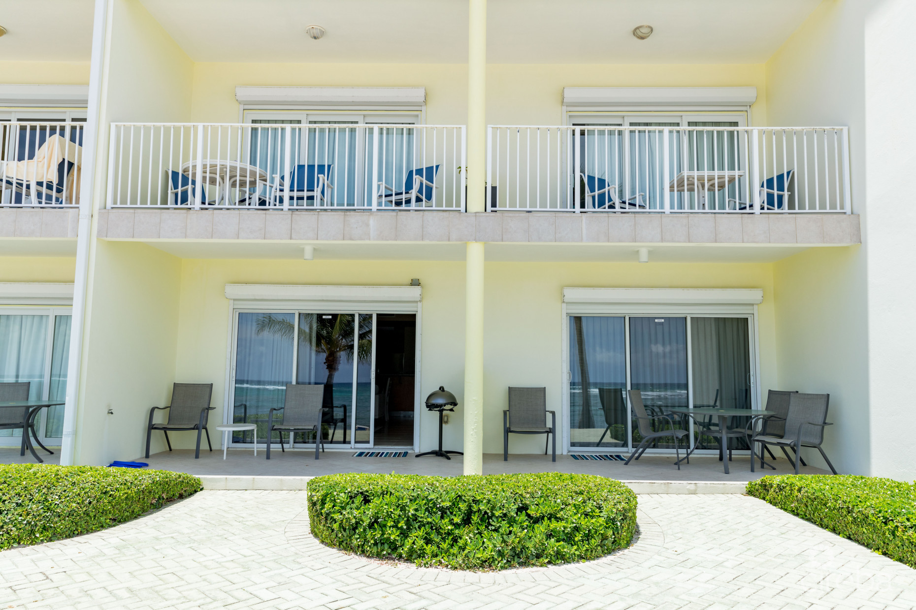 CASTAWAY COVE GROUND FLOOR INCOME PRODUCER