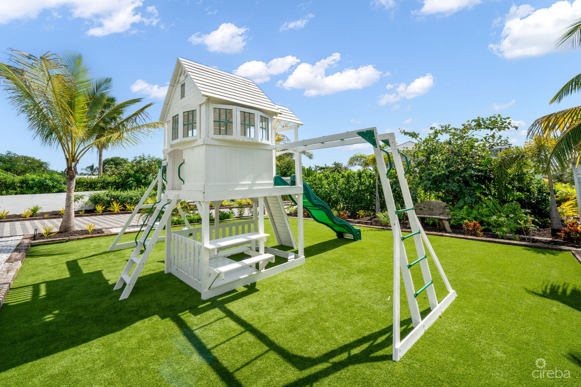 SPOTTS BEACH COTTAGE