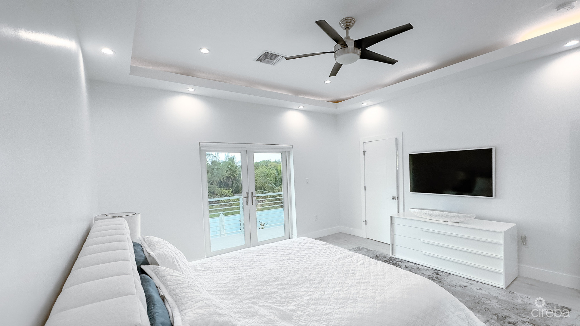 PATRICKS ISLAND EXECUTIVE HOME