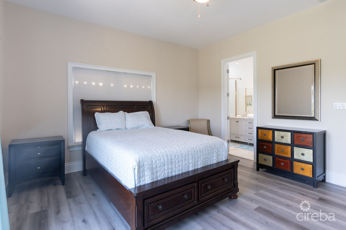 TURNBERRY EAST, CRYSTAL HARBOUR