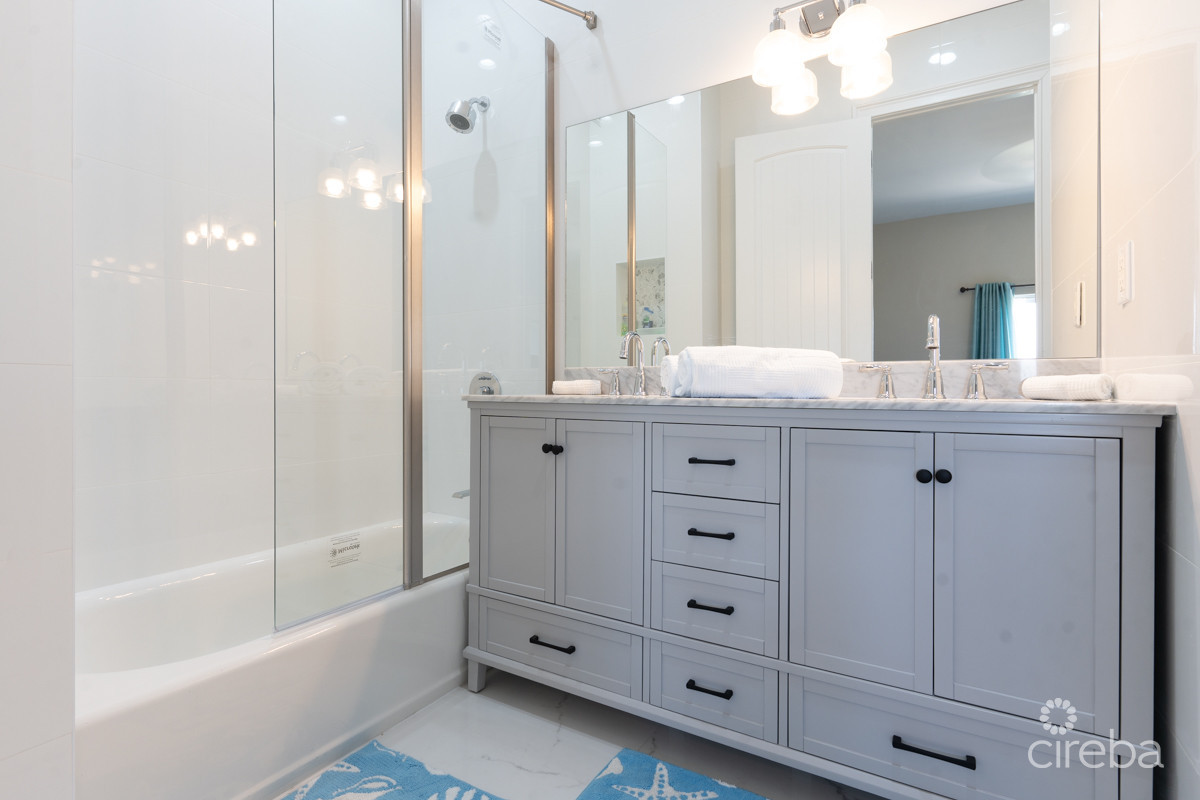 TURNBERRY EAST, CRYSTAL HARBOUR