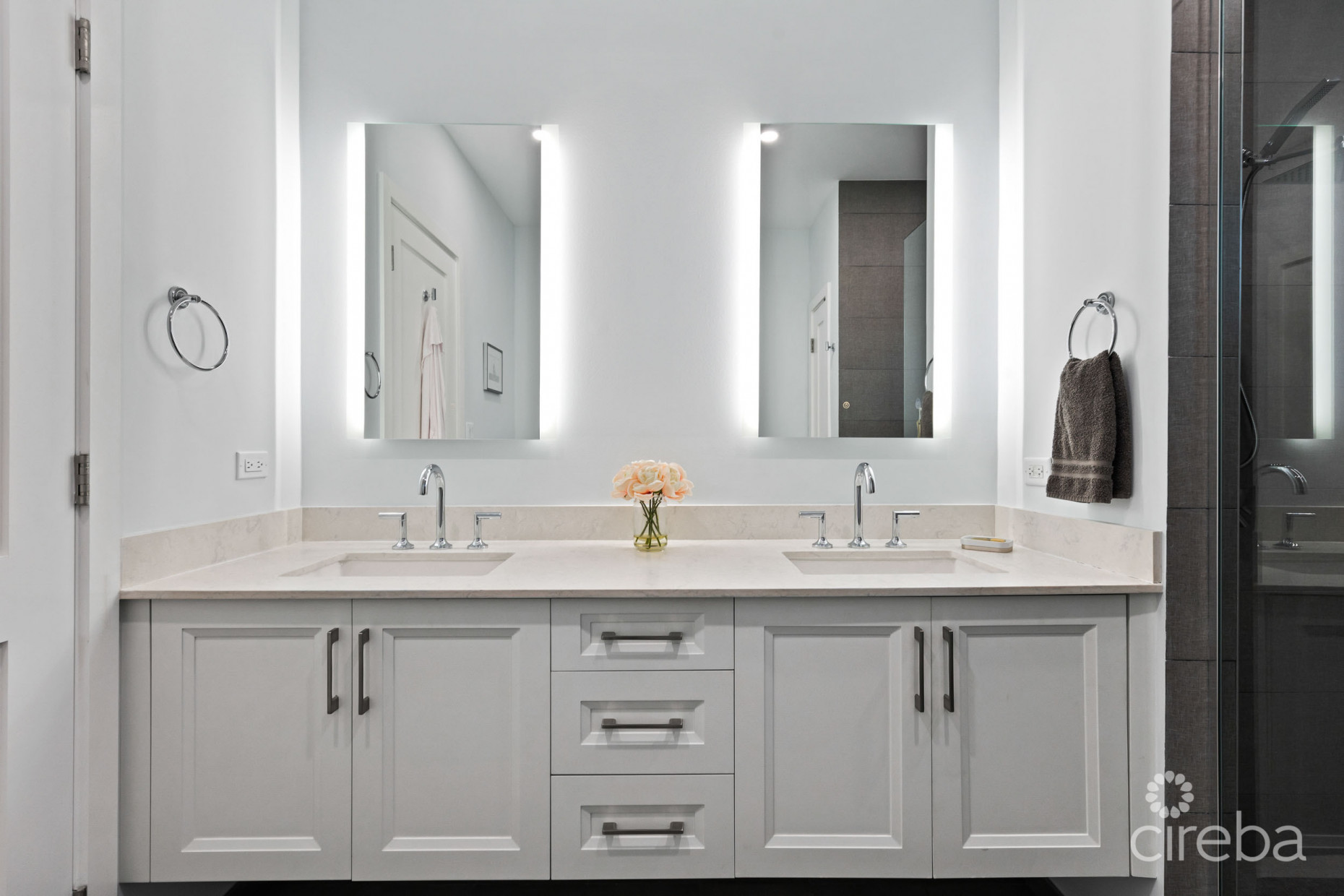 PERIWINKLE 1, COTTAGE WITH GARAGE