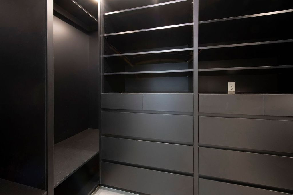 Ritz Carlton Residences #509