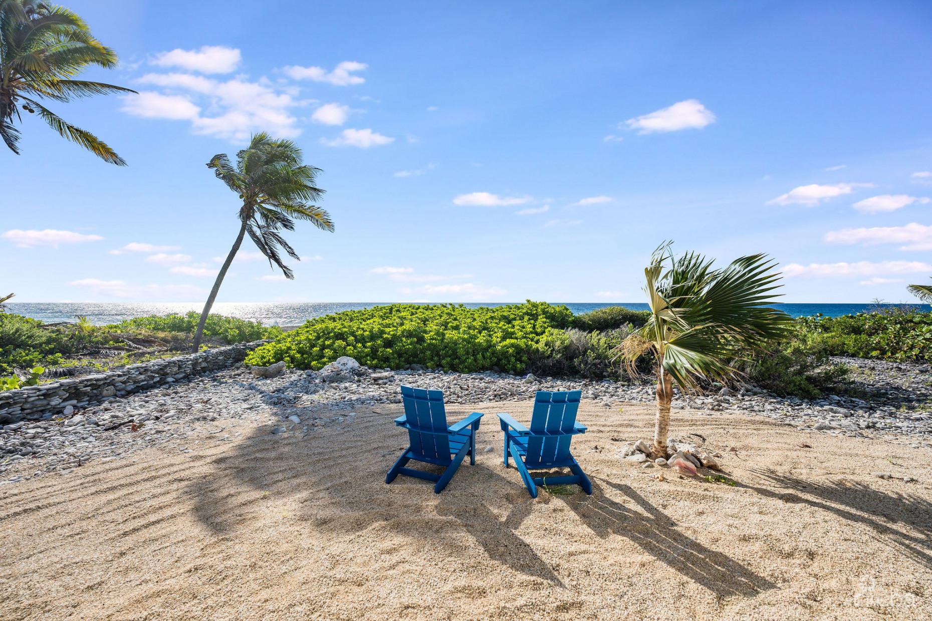 SOUTHSIDE SEAFRONT VILLA