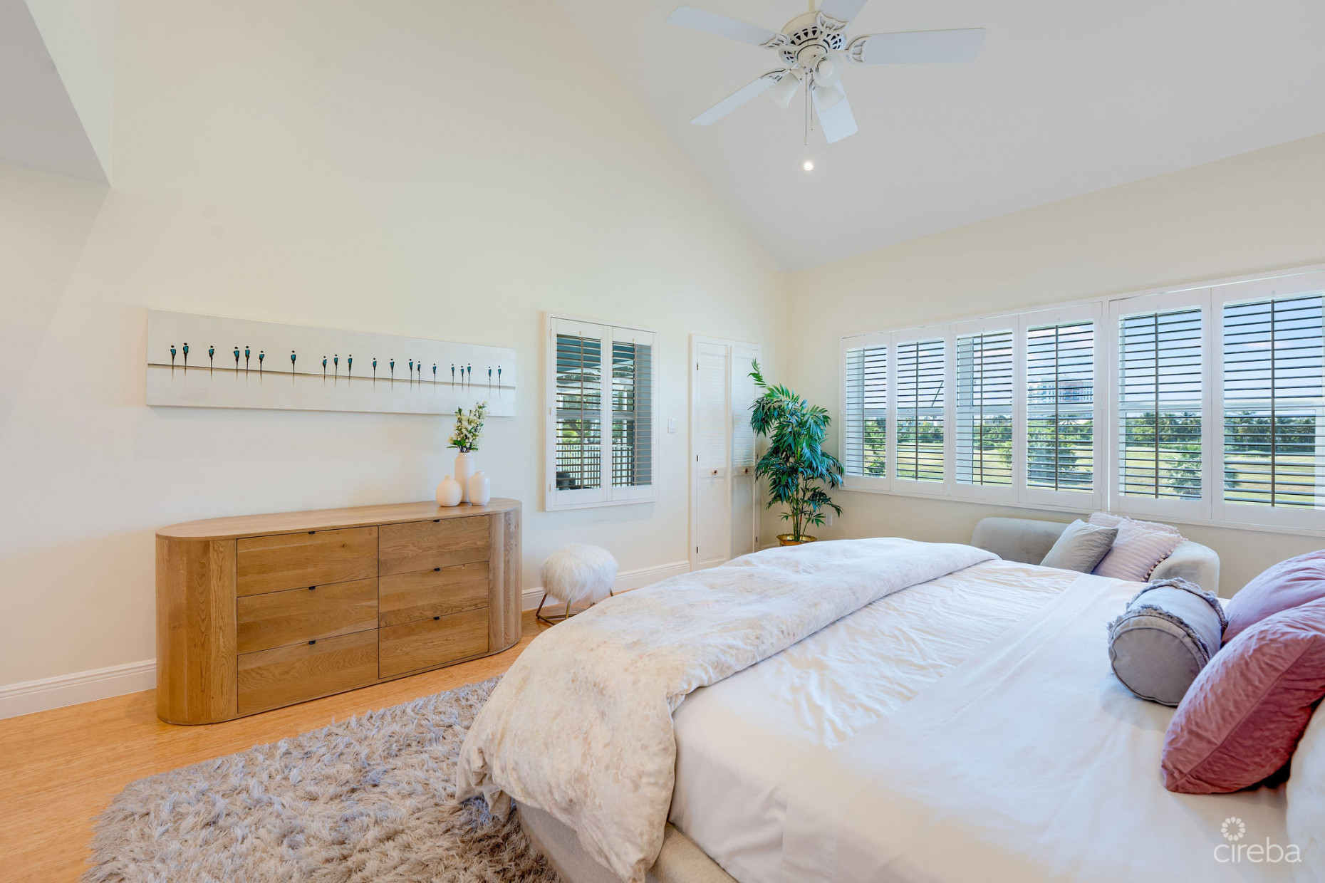 BRITANNIA REGENTS COURT | 4-BED TWO-STOREY HOME IN SMB CORRIDOR