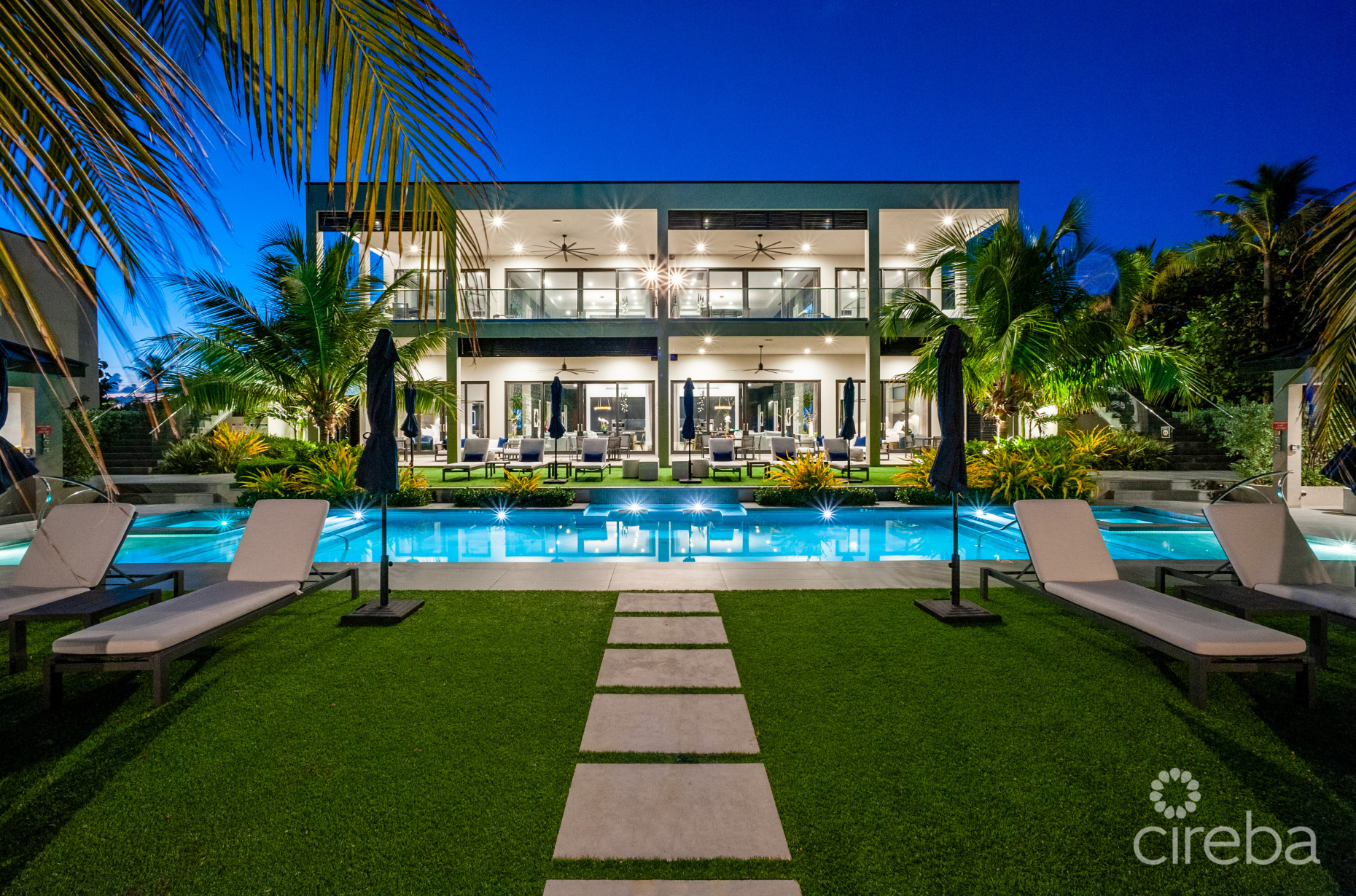 BLACK URCHIN: PRIVATE BEACHFRONT ESTATE