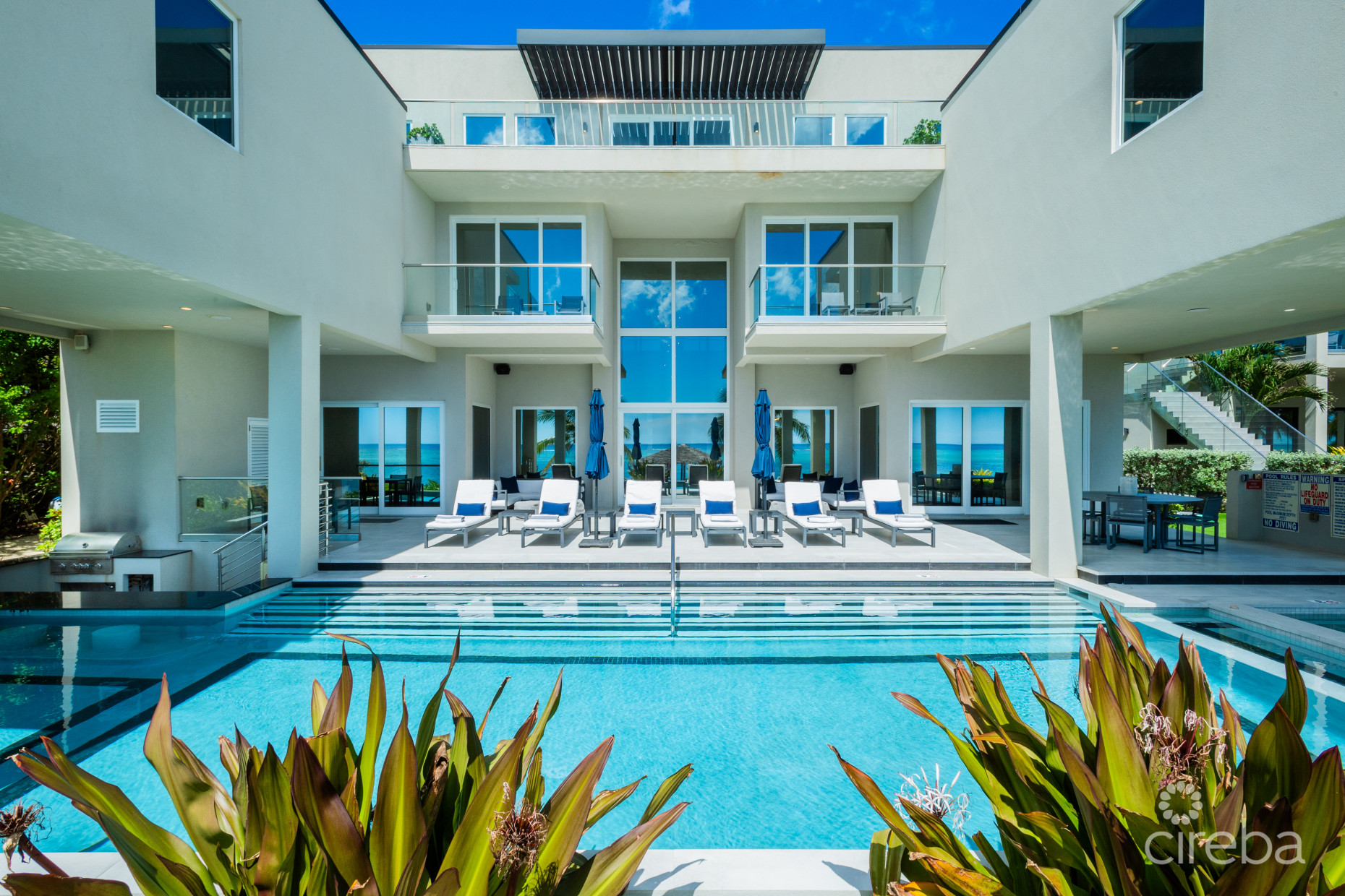 BLACK URCHIN: PRIVATE BEACHFRONT ESTATE