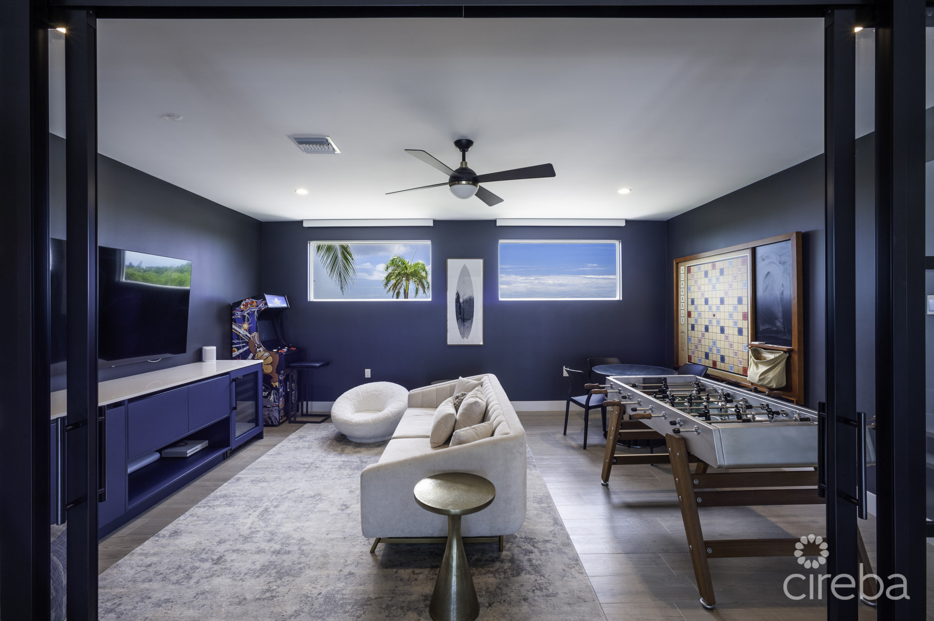 BLACK URCHIN: PRIVATE BEACHFRONT ESTATE