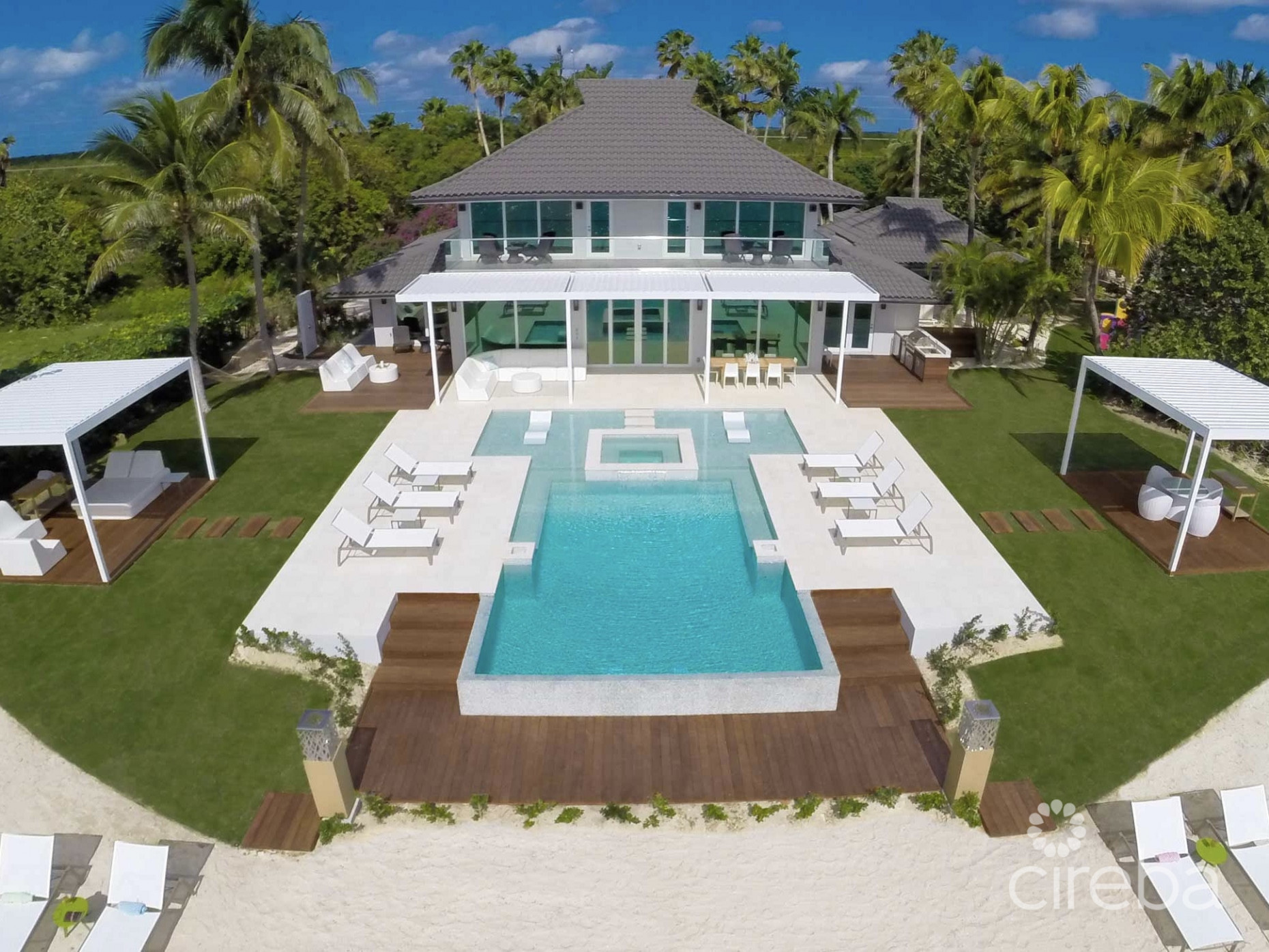 BLACK URCHIN: PRIVATE BEACHFRONT ESTATE