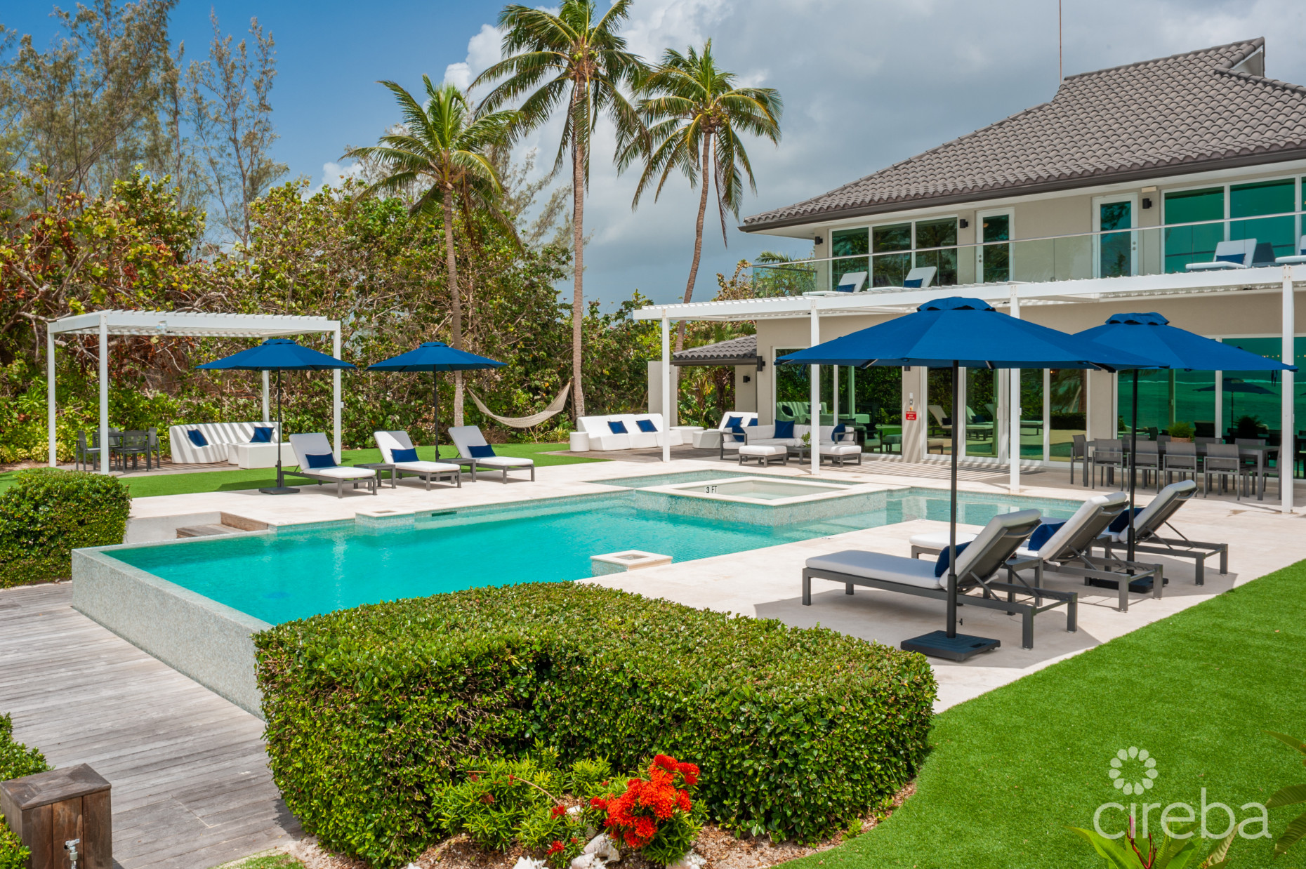 BLACK URCHIN: PRIVATE BEACHFRONT ESTATE