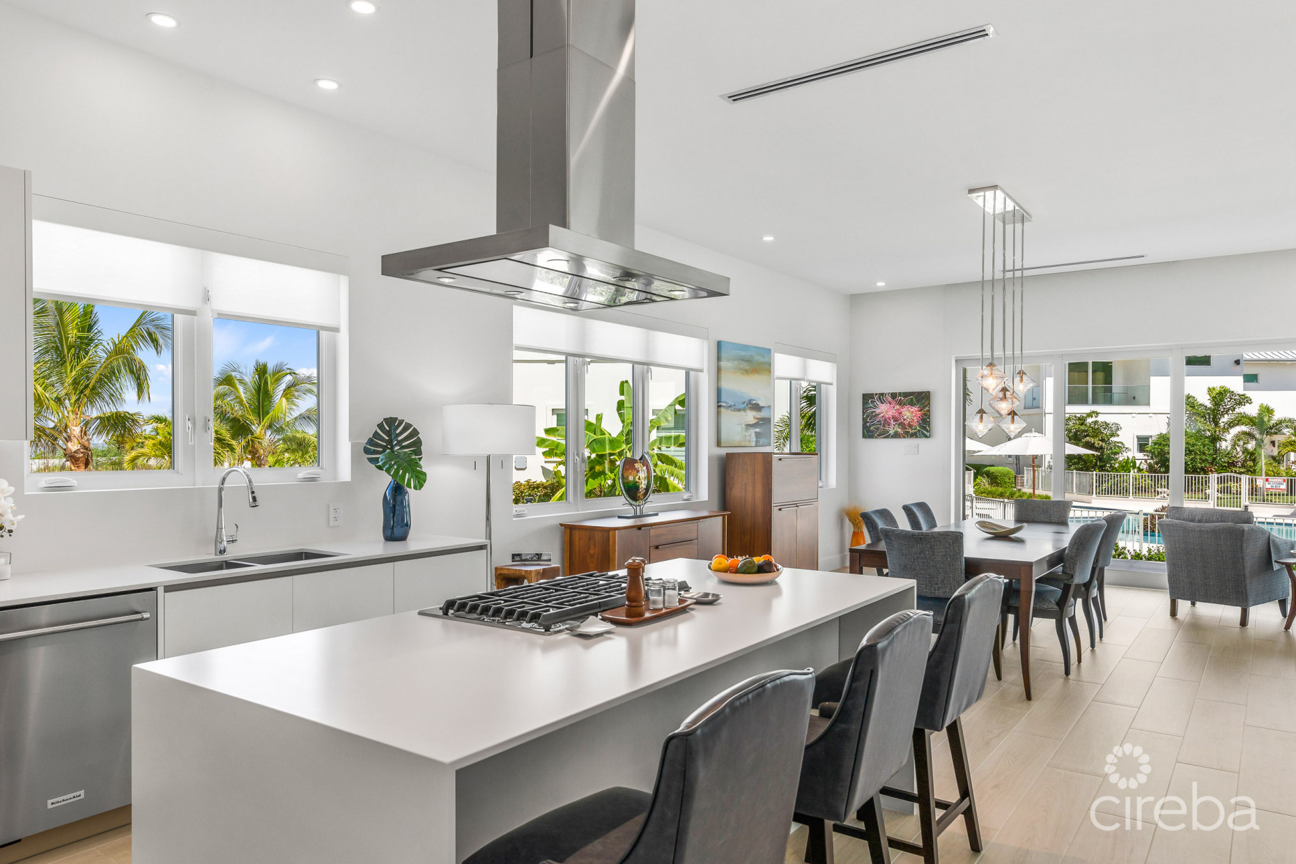 OCEANS 9  VILLA 7  WEST BAY LUXURY BEACHVIEW DETACHED HOME