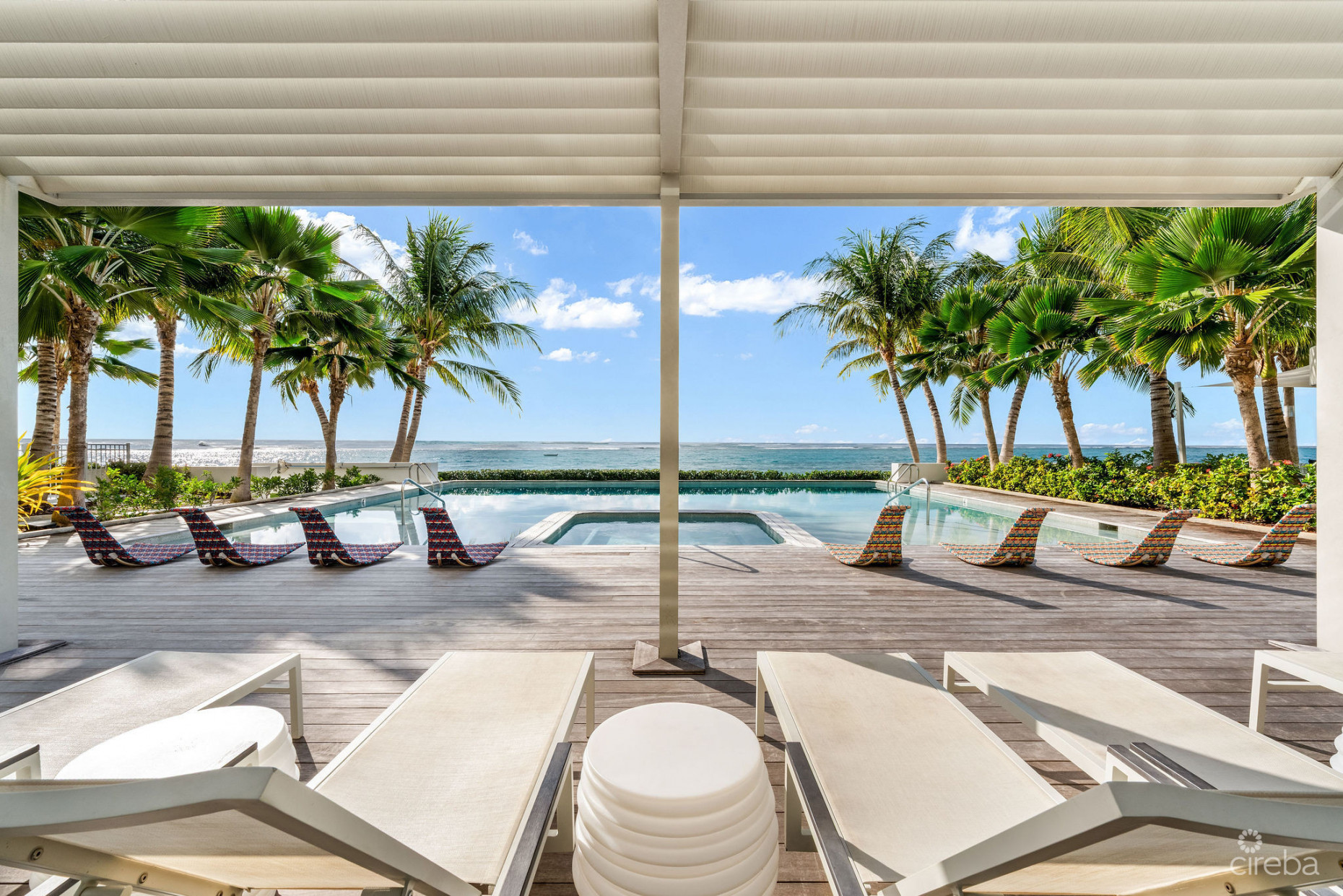 TIDES 102, EXCLUSIVE BEACHFRONT VILLA