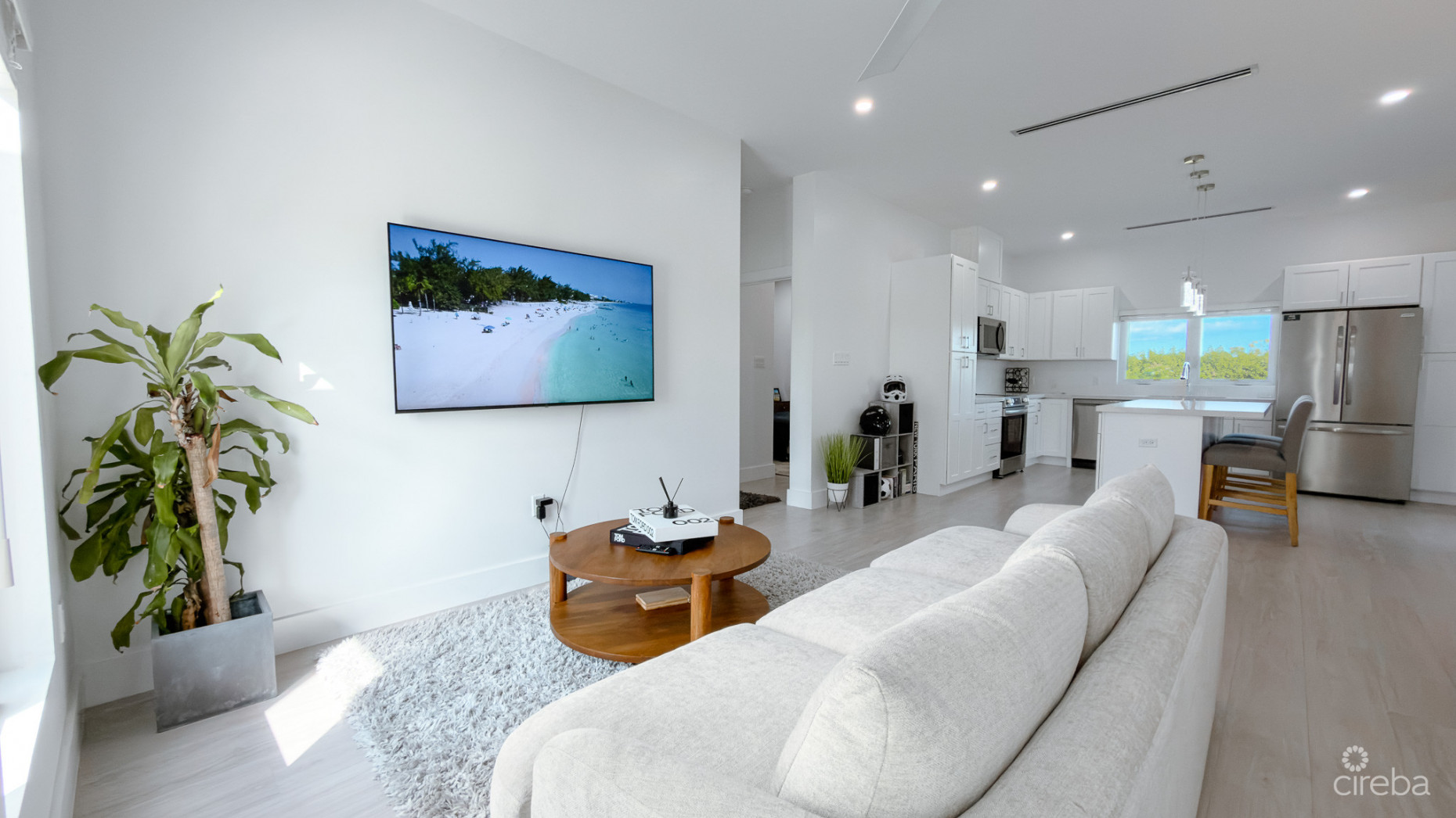 BODDEN TOWN DUPLEX, BLANCO UNIT B