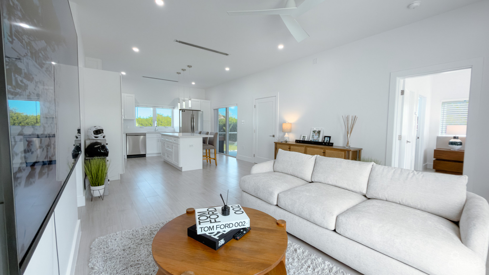 BODDEN TOWN DUPLEX, BLANCO UNIT B