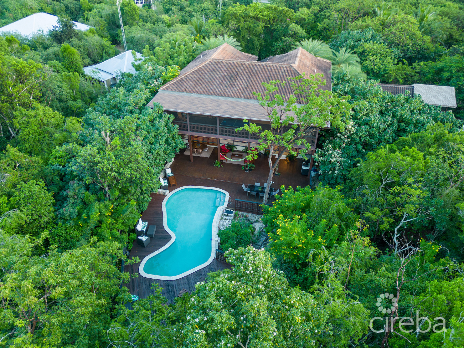 BESPOKE BALI-STYLE JUNGLE RETREAT