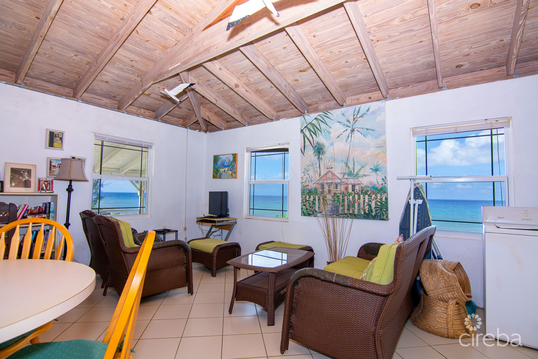 MR. V'S POSTO AL SOLE