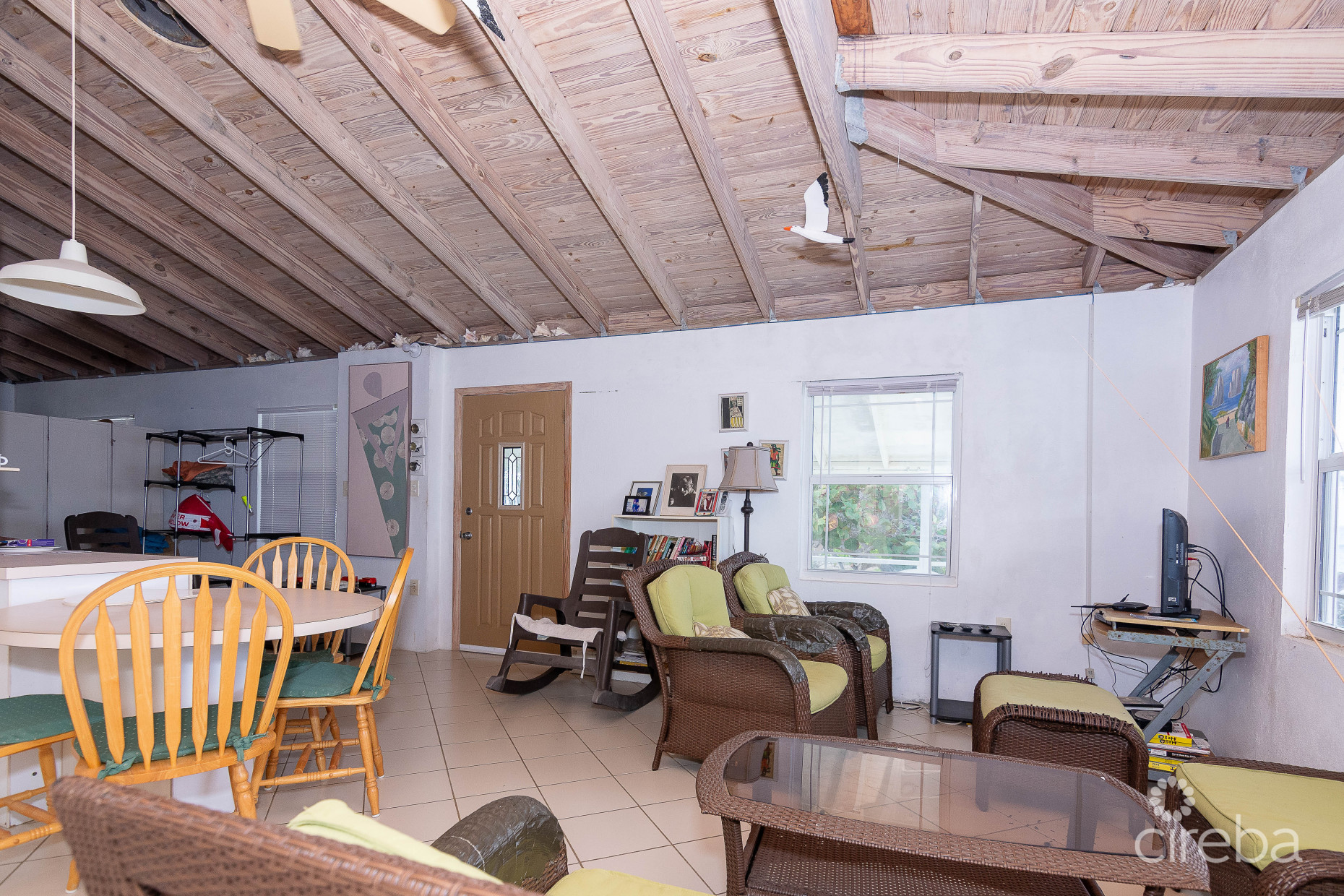 MR. V'S POSTO AL SOLE