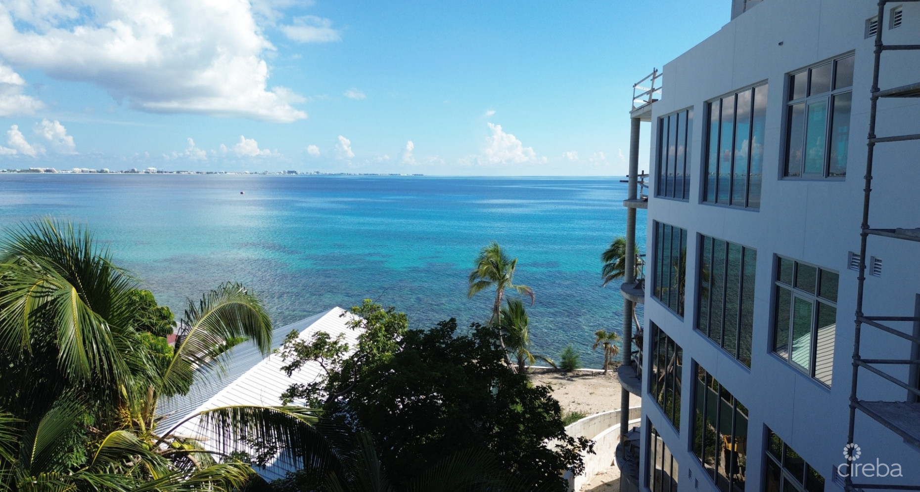 STUNNING SERRANA RESIDENCE 402