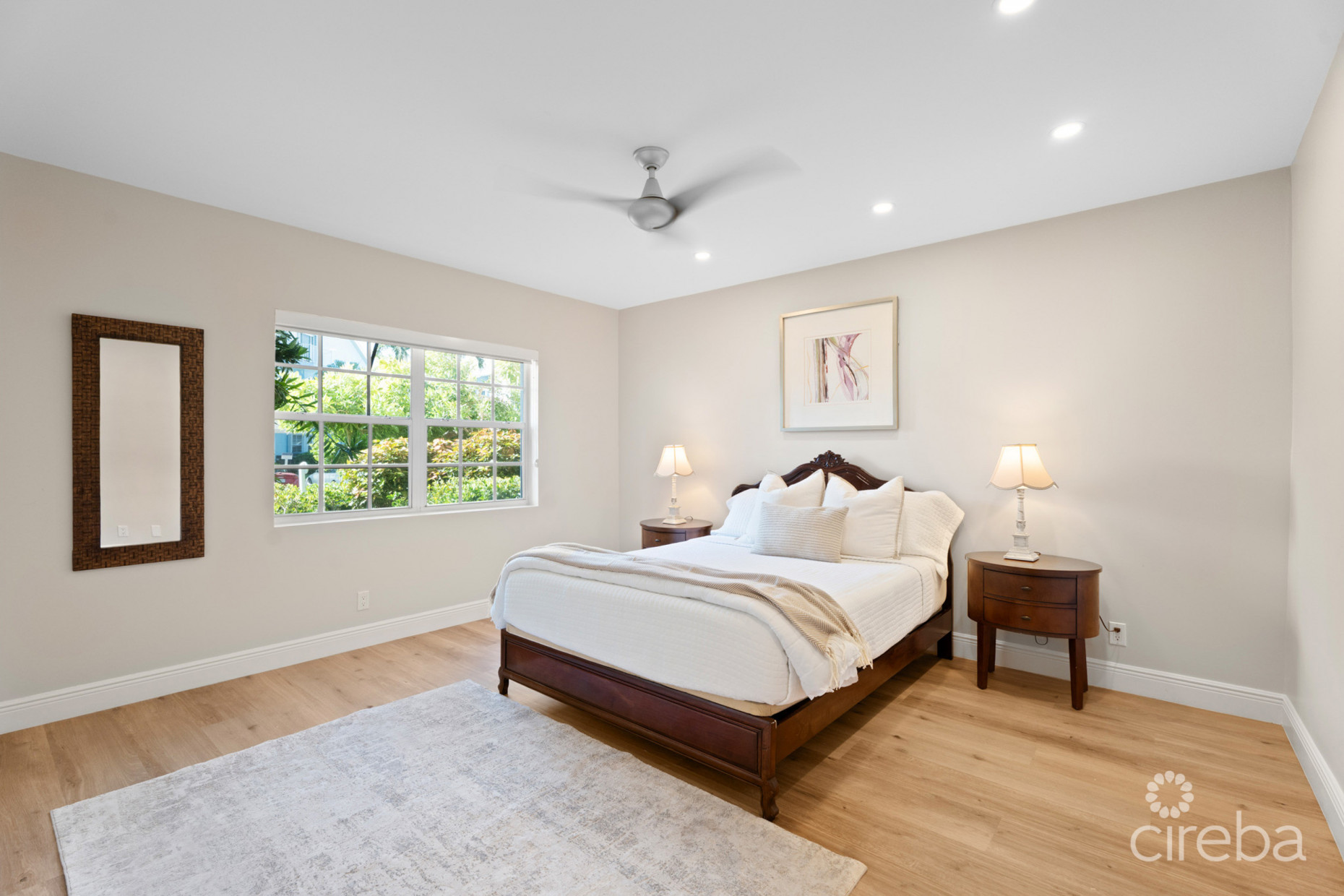 BRITANNIA, REGENTS COURT - SERENE CANAL LIVING