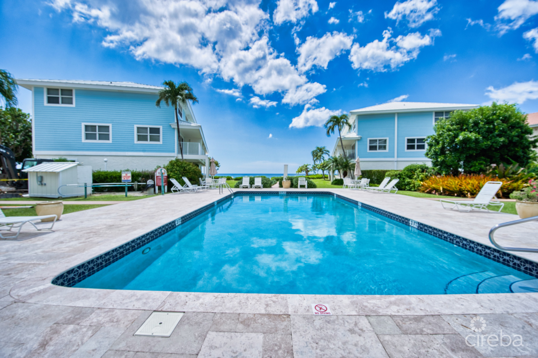 GRAPE TREE CONDO SEVEN MILE BEACH