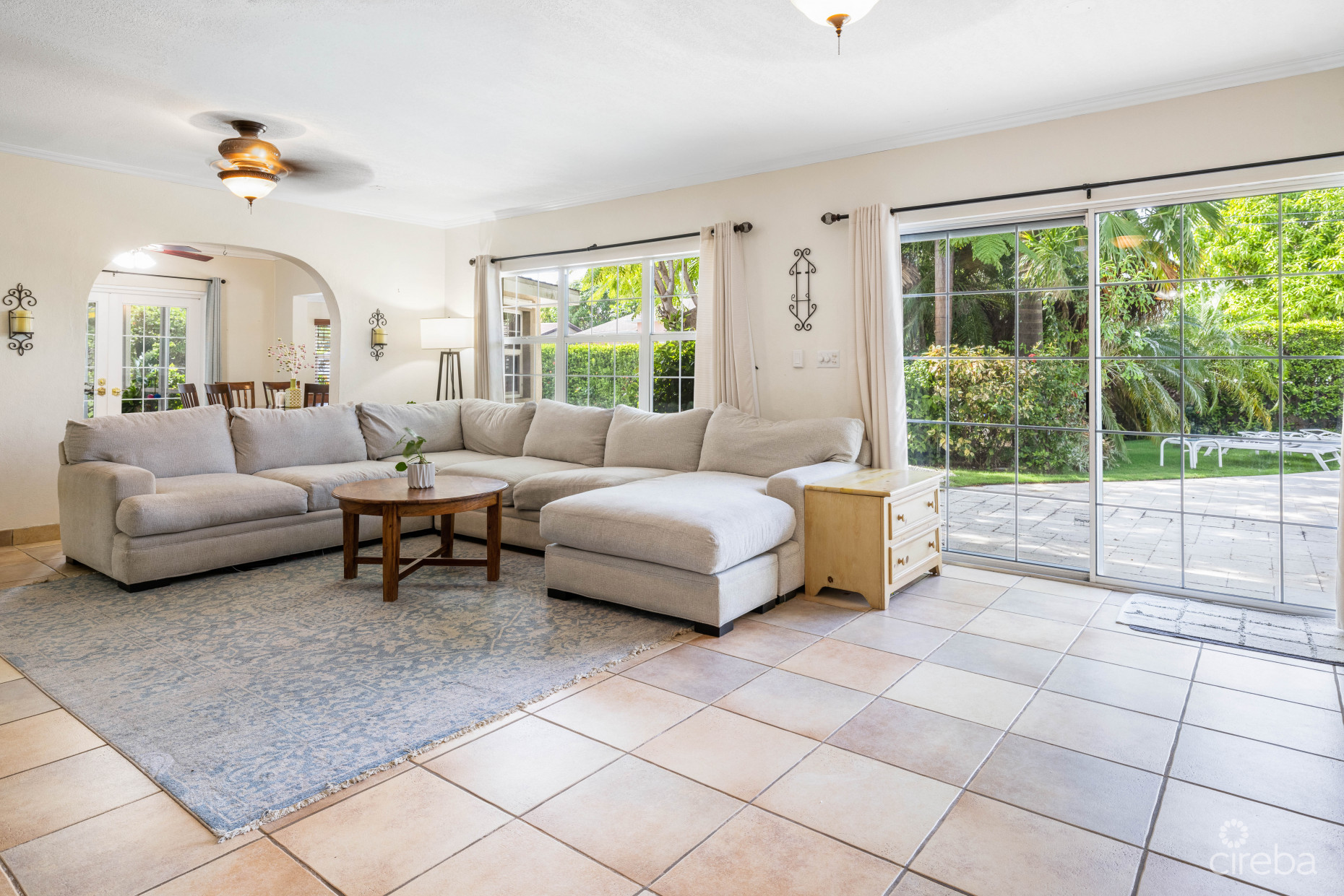 BIRCH AVE SPOTTS SINGLE FAMILY HOME W/POOL