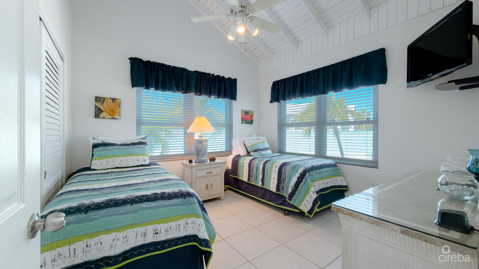 VILLAS OF THE GALLEON CONDO SEVEN MILE BEACH