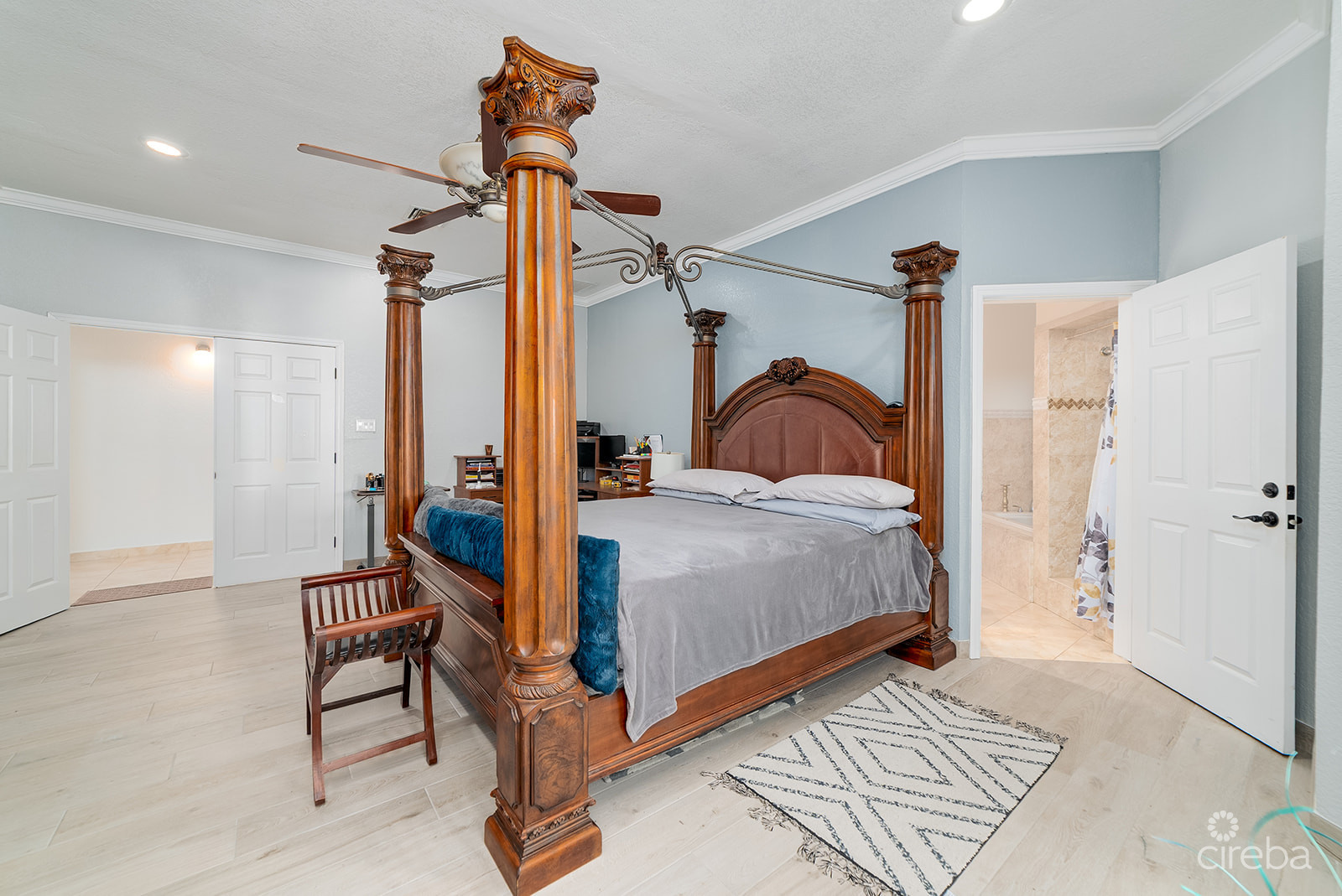 5-BEDROOM FAMILY GEM IN SAVANNAH MEADOWS  W/RENTAL UNIT